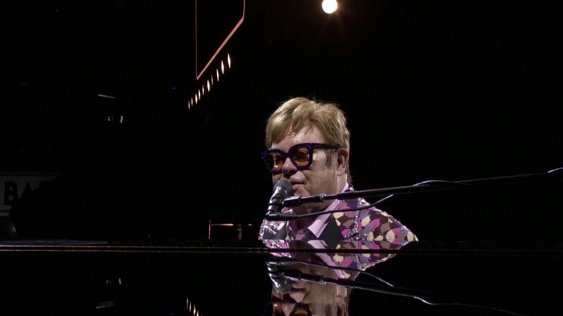 Sir Elton John singt für die Queen Wir feiern ihr Leben heute Abend mit Musik"