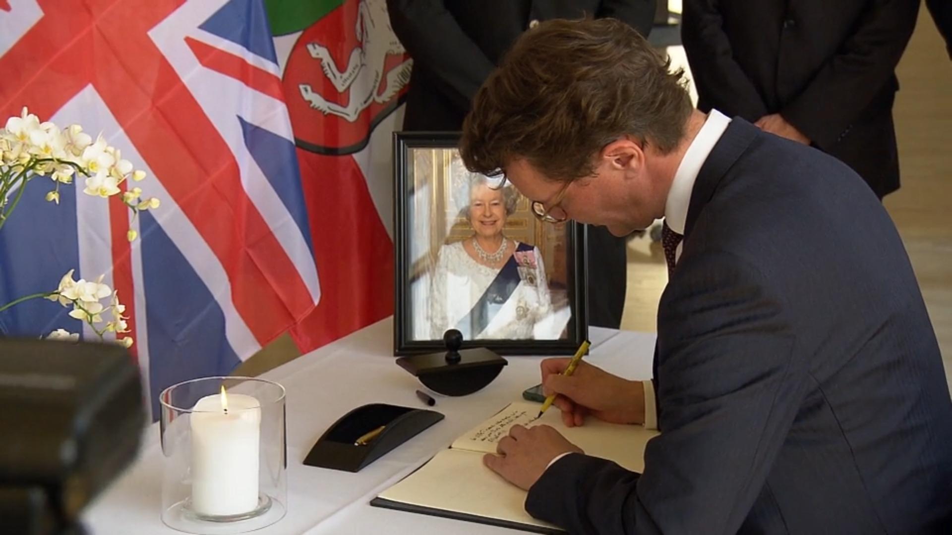 Wüst gedenkt der Queen Elizabeth II.