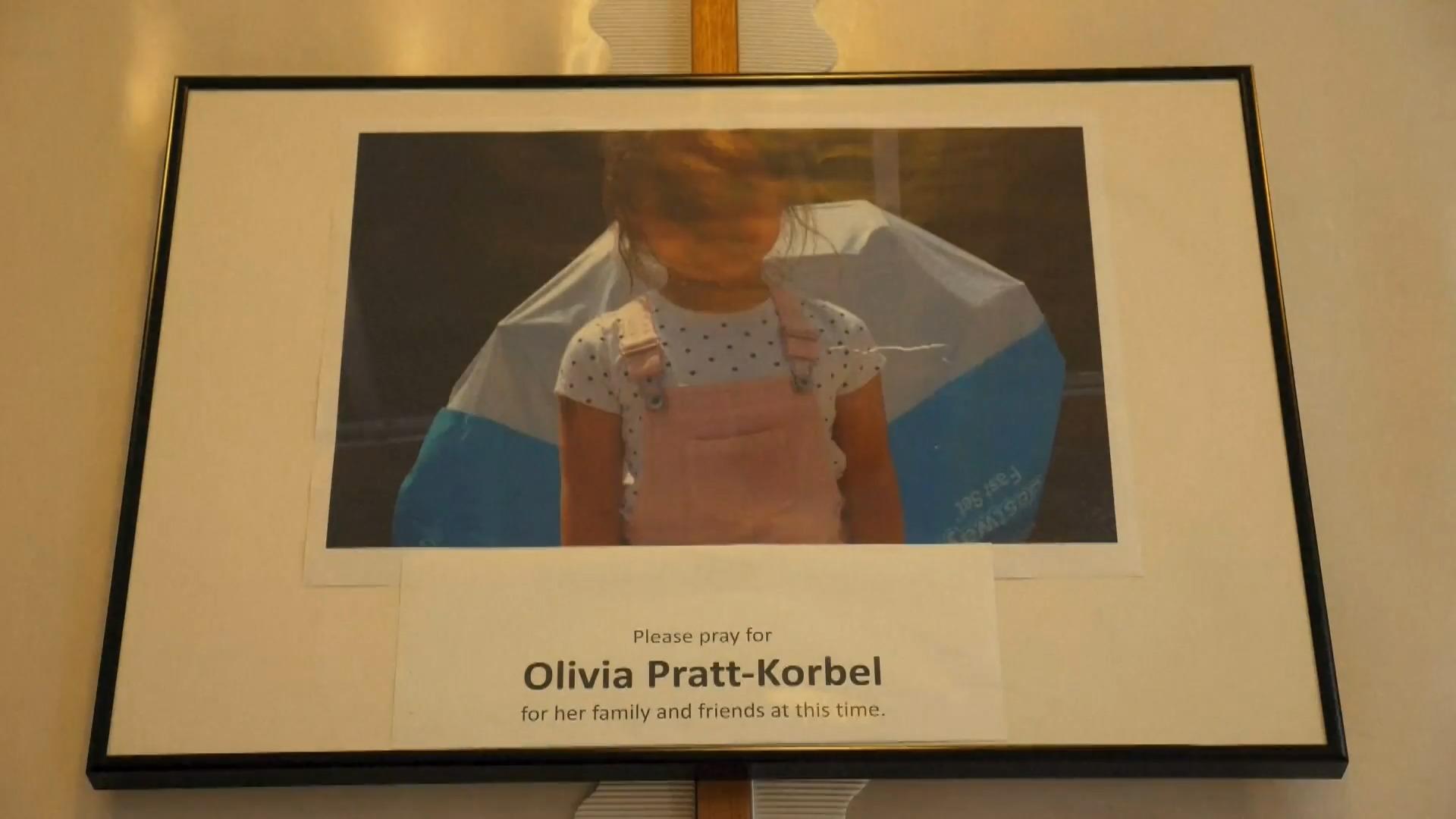Liverpool: Kleine Olivia beerdigt - Mutter hält Rede "Ich werde mich nicht verabschieden"