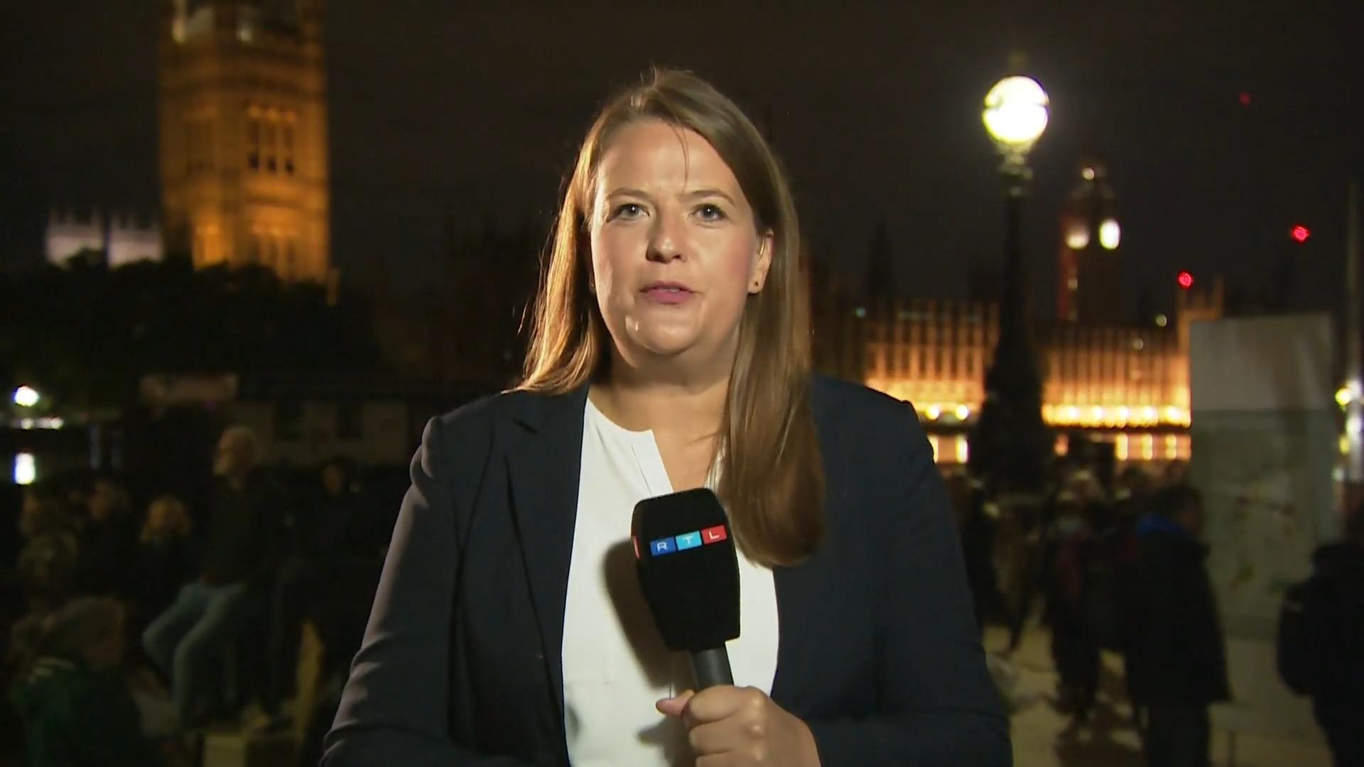 RTL-Reporterin: "Die Wartezeit ist den Menschen egal" Die Schlange in London wird länger