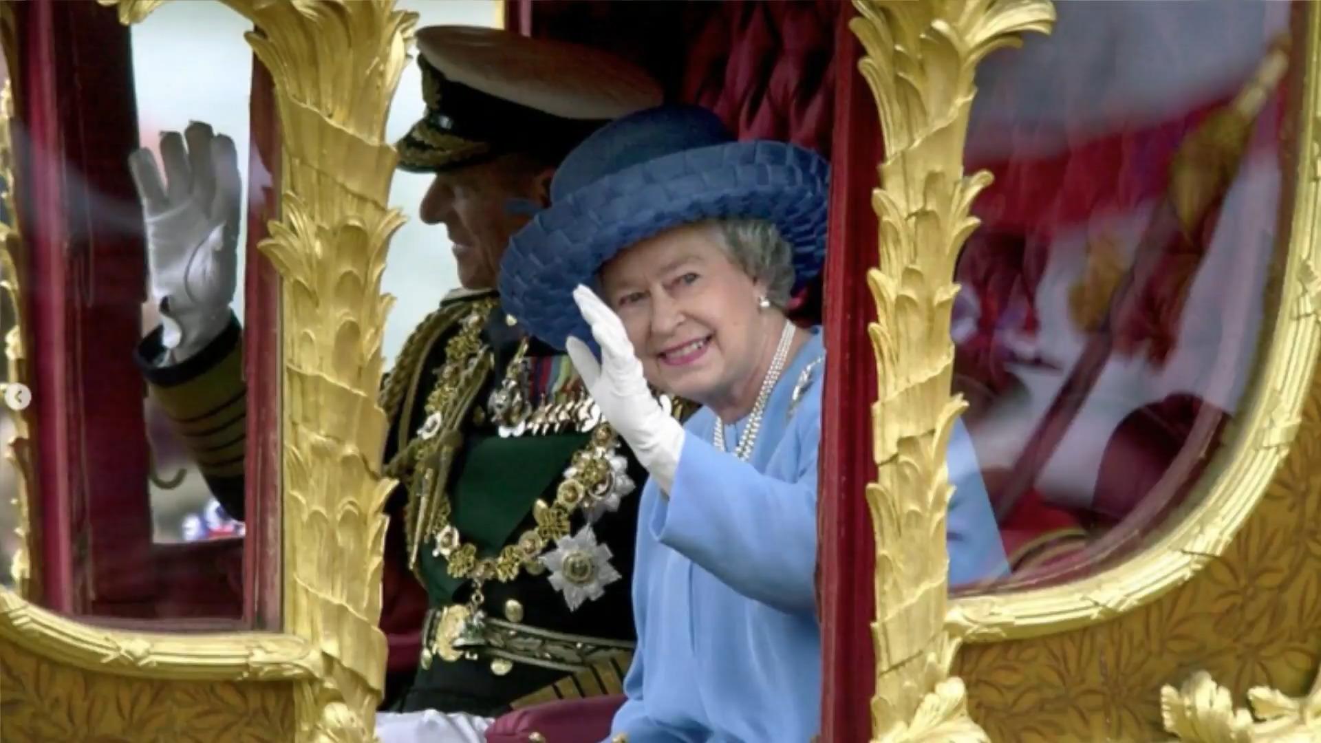 La familia real británica nos recuerda las imágenes en movimiento de la Reina