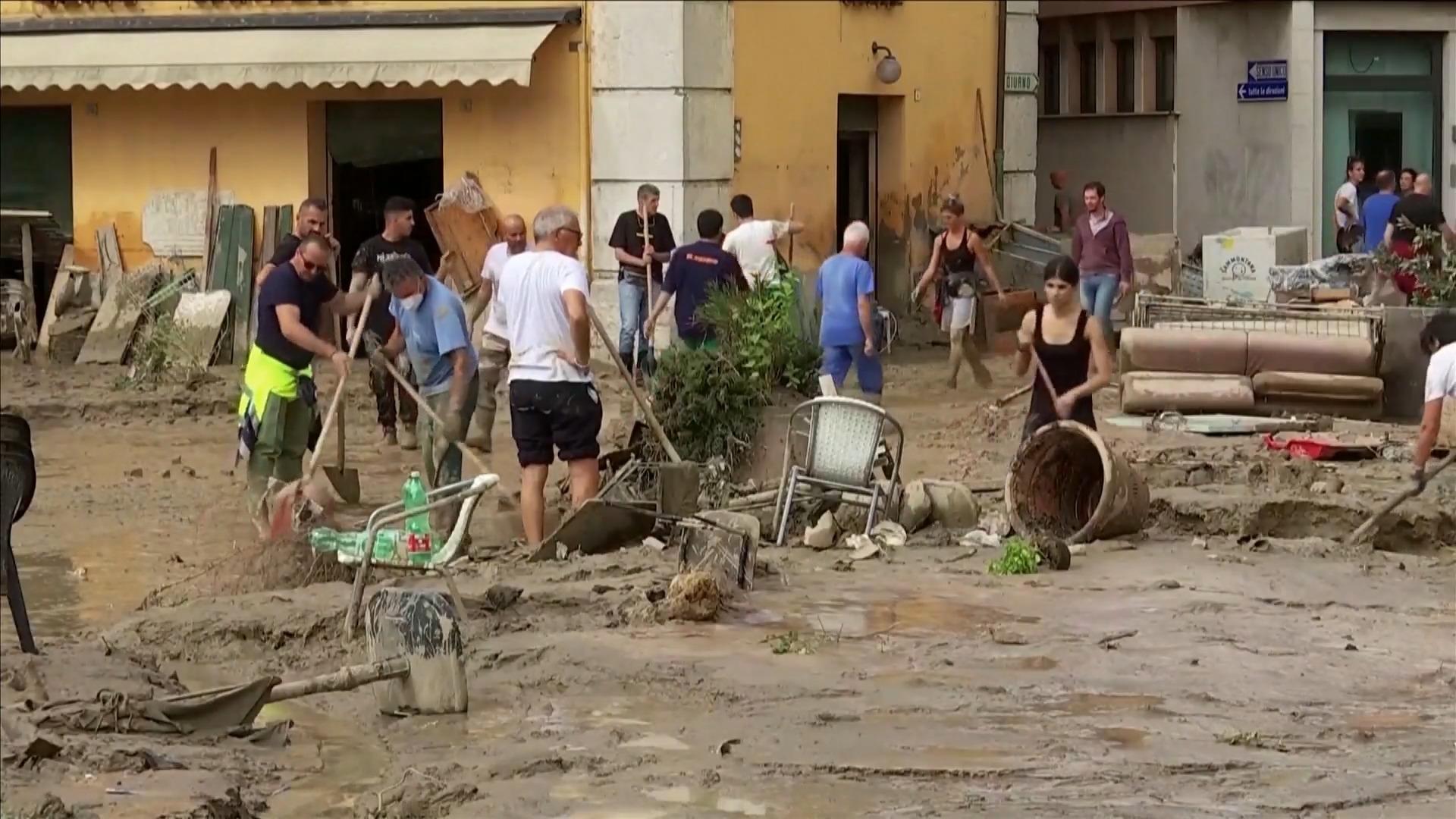 Italien: Das Wasser ist weg, die Zerstörung bleibt Unwetter an der Adria - 10 Tote