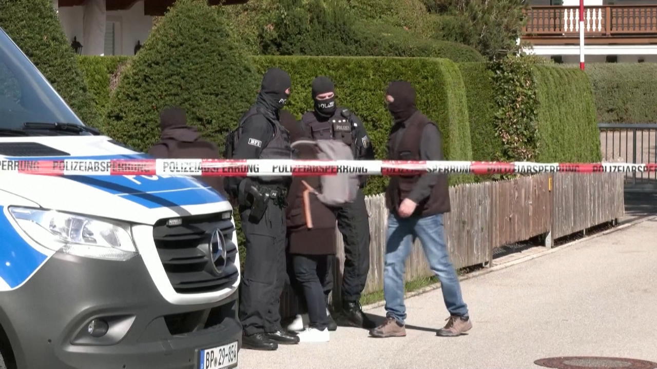 Polizei durchsucht Villa von Putin-Freund In deutschem Luxus-Ort