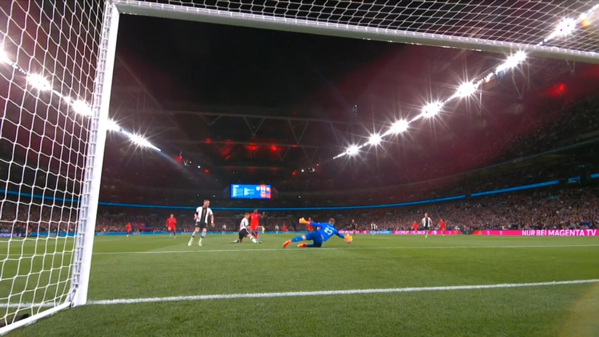 Ter Stegen mit Monsterparade gegen England Nations League