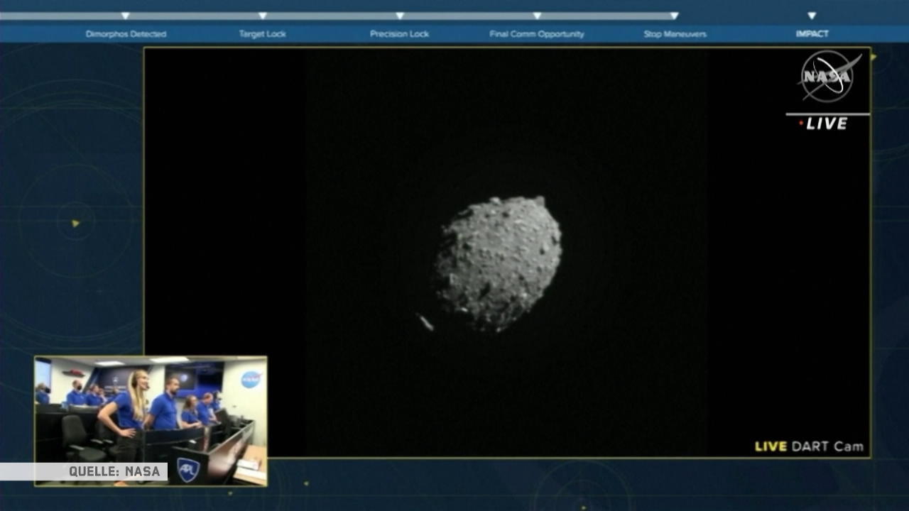 Sonde knallt absichtlich in Asteroiden Weltraum
