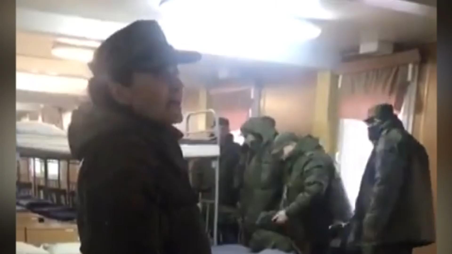 Russen sollen Tampons an die Front mitnehmen Miserable Ausrüstung für Putins Soldaten