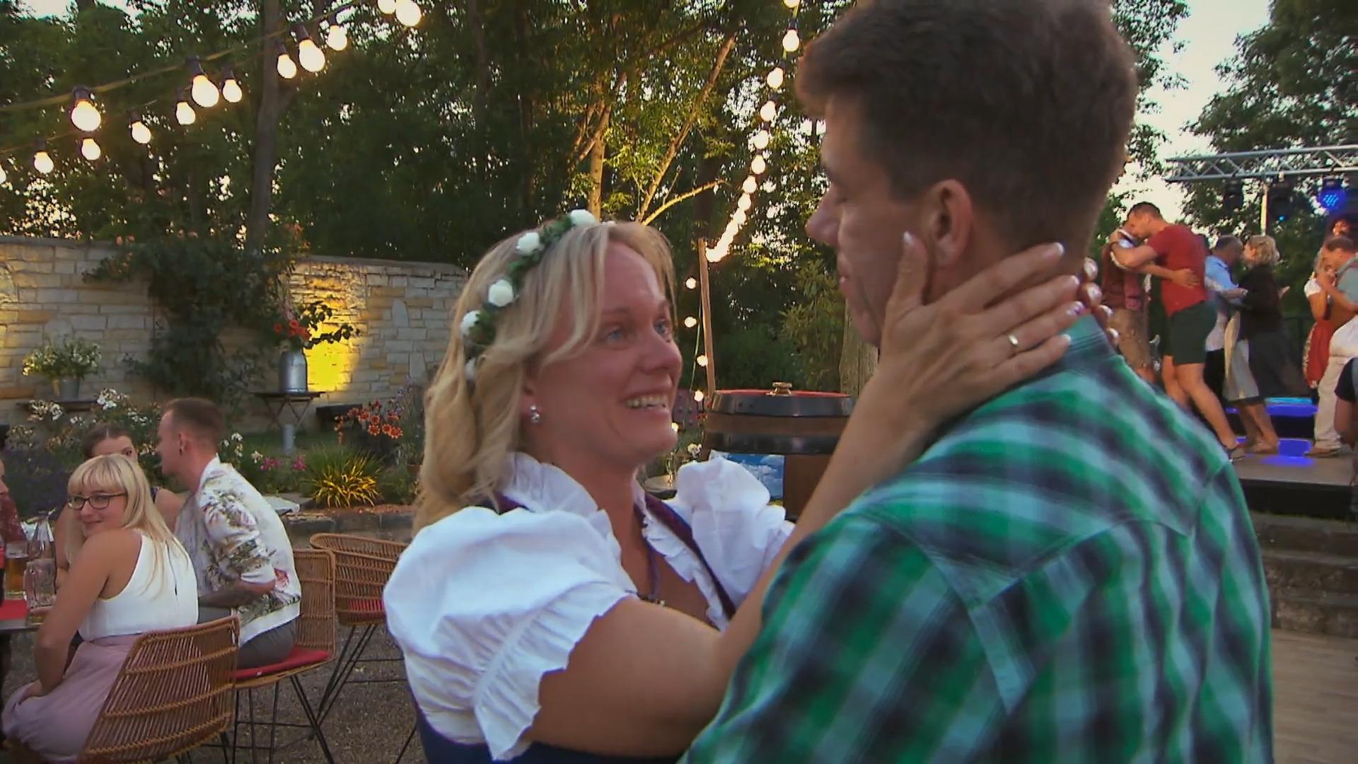 Bauer sucht Frau - Jörg und Patricia werden beim ersten Kuss vergast