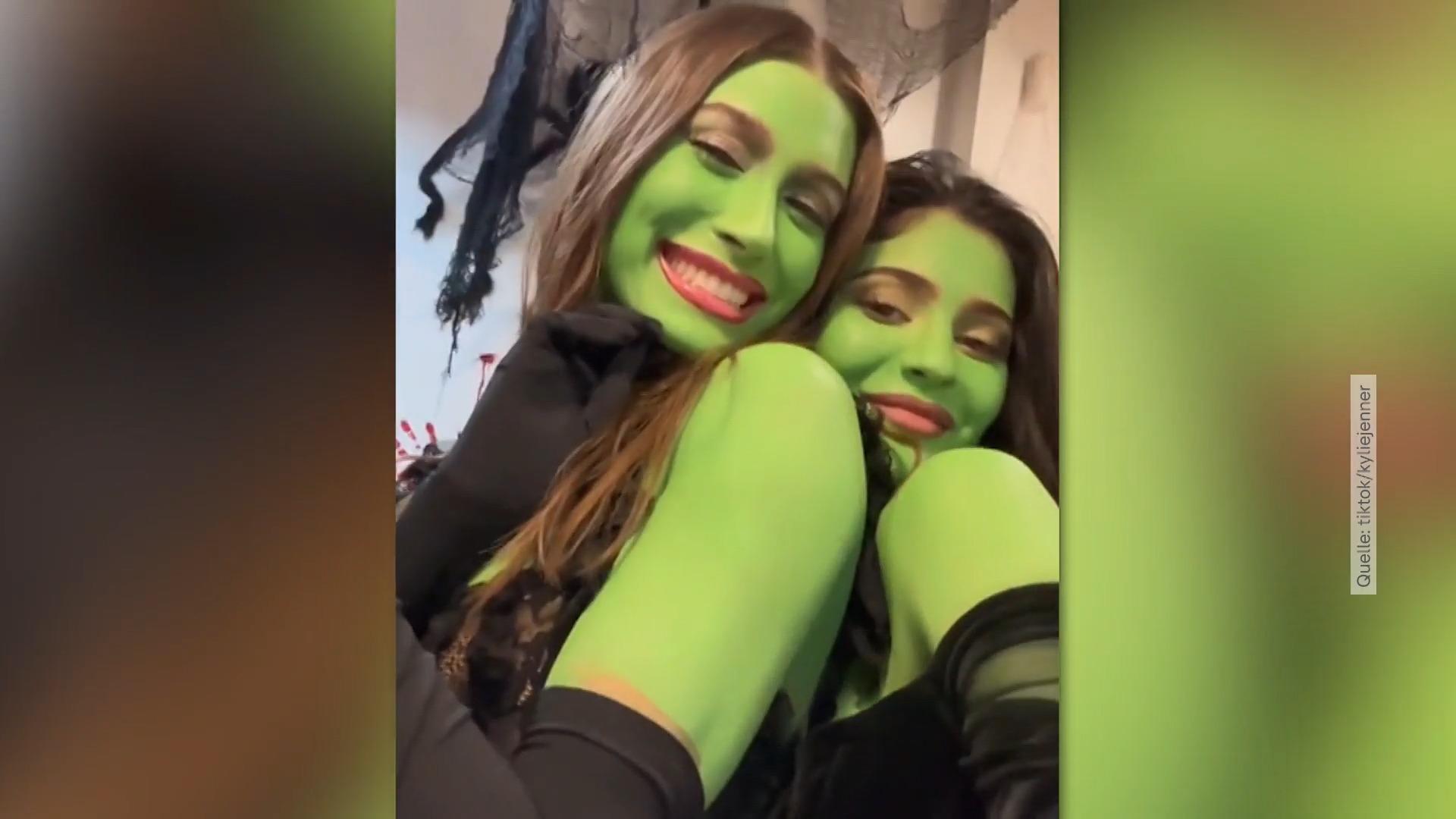 Grusel-Kylie Jenner mit Monster-Hailey Bieber unterwegs Verrückter Auftritt