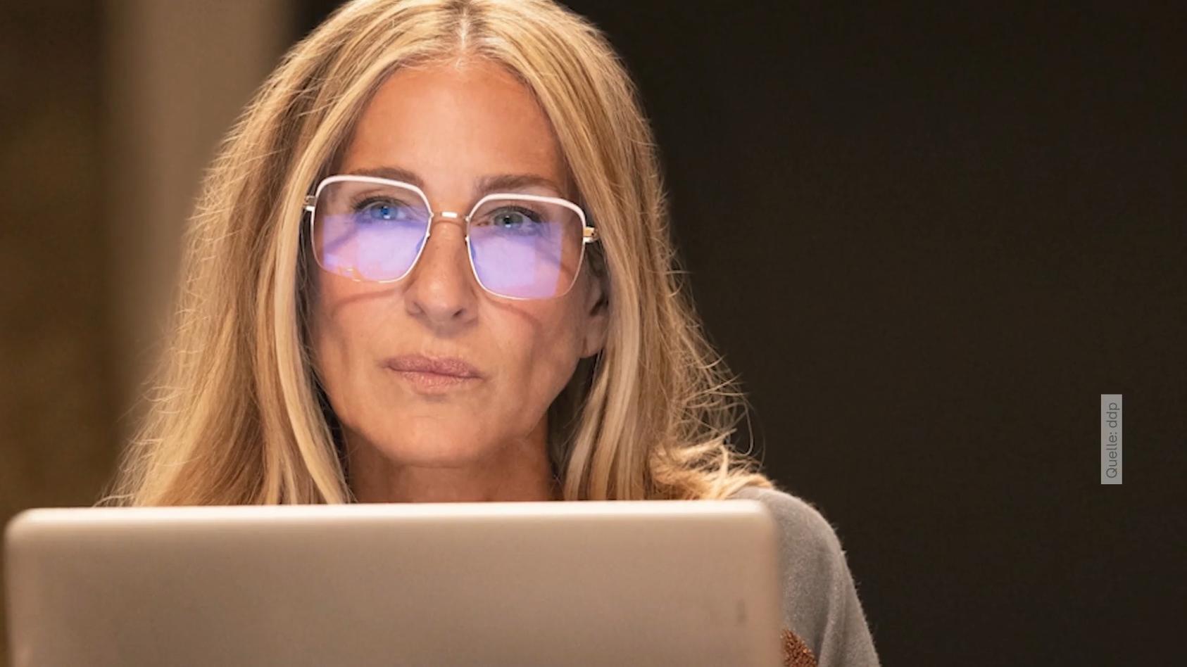 Durchblick a la Carrie Bradshaw Die Brillen-Trends 2022