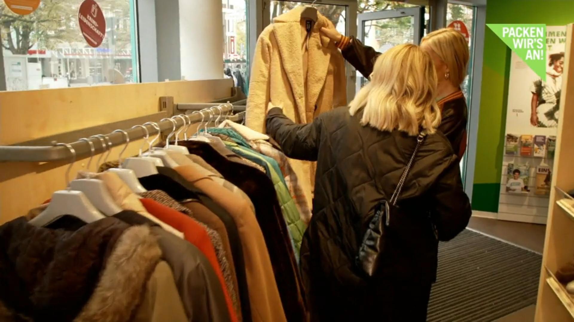 So viel spart man mit Secondhand! Nachhaltig & preiswert
