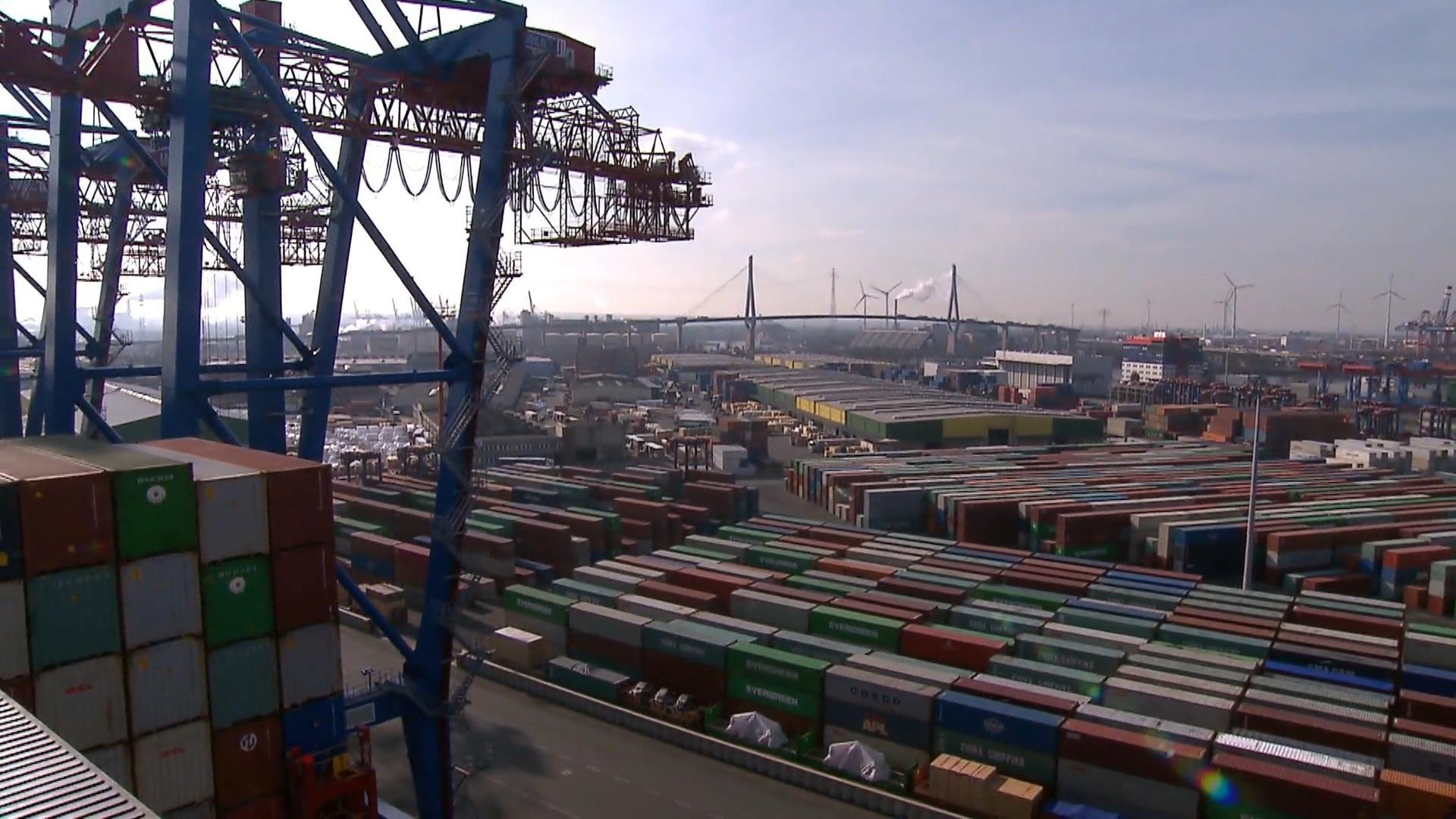 La disputa por la venta del puerto de Hamburgo continúa y el gobierno federal planea llegar a un compromiso