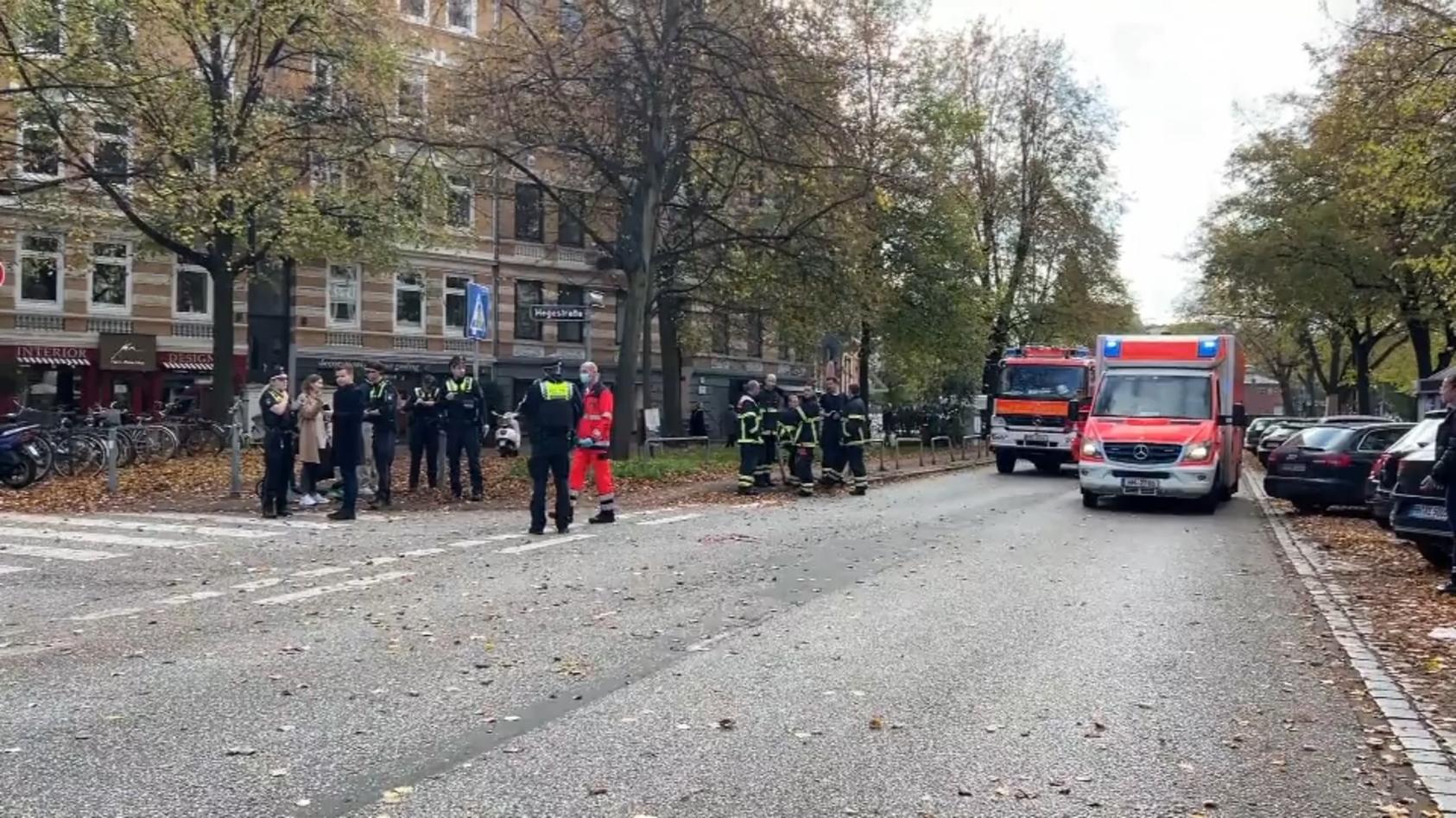 An Zebrastreifen: Lkw-Fahrer fährt Fußgängerin (81) in Hamburg tot ...