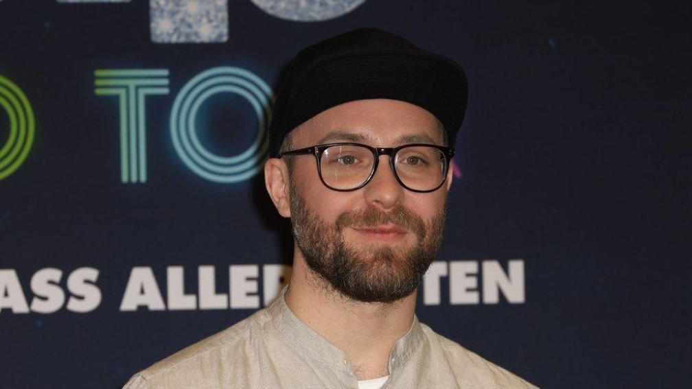 Na erkannt Sänger Mark Forster zeigt sich ohne Kopfbedeckung