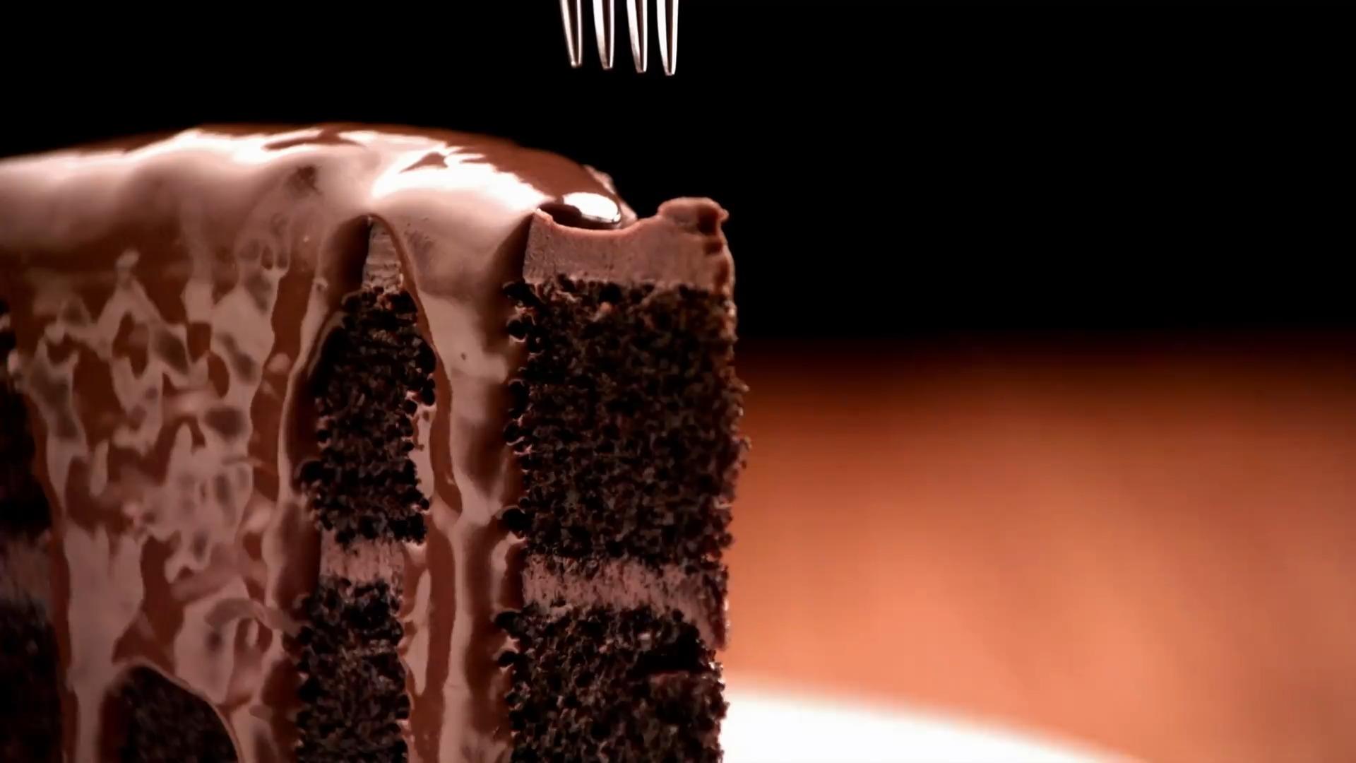 Diese Geheimzutat macht Schokoladenkuchen besonders saftig Rezept wie bei Oma