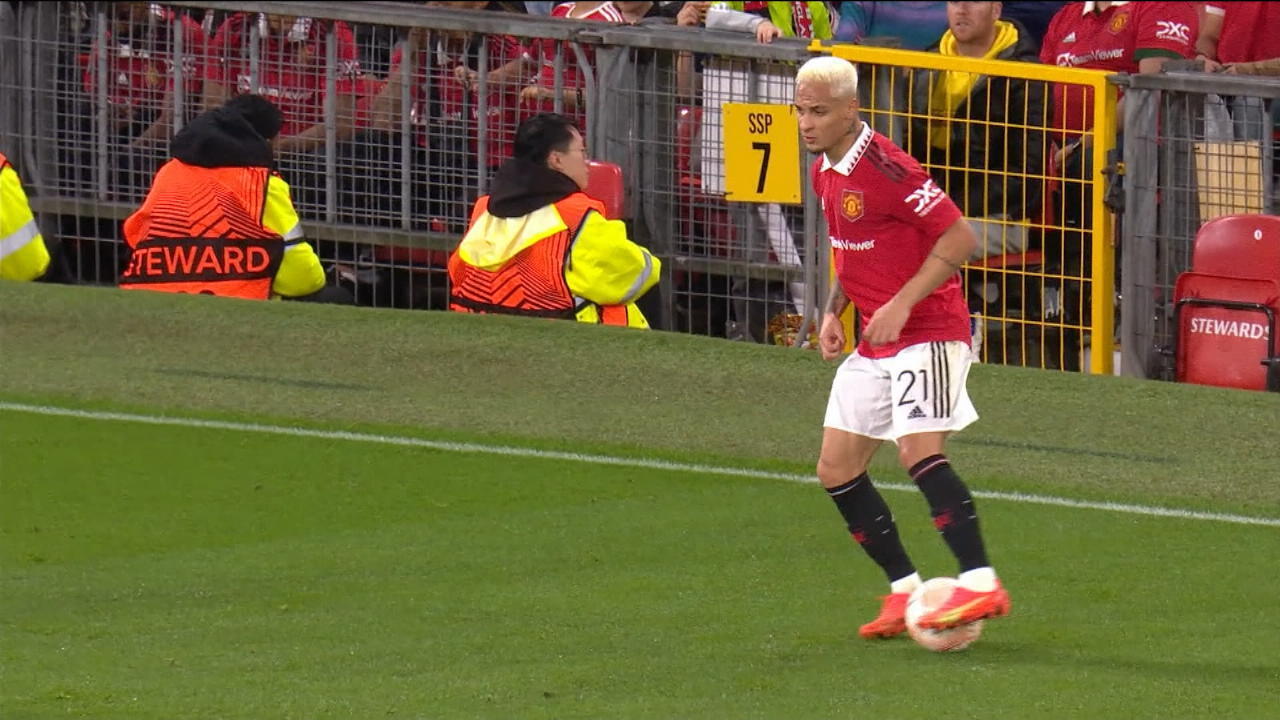 United-Star Antony erheitert mit unfassbarem Ball-Zirkus Europa League in Manchester