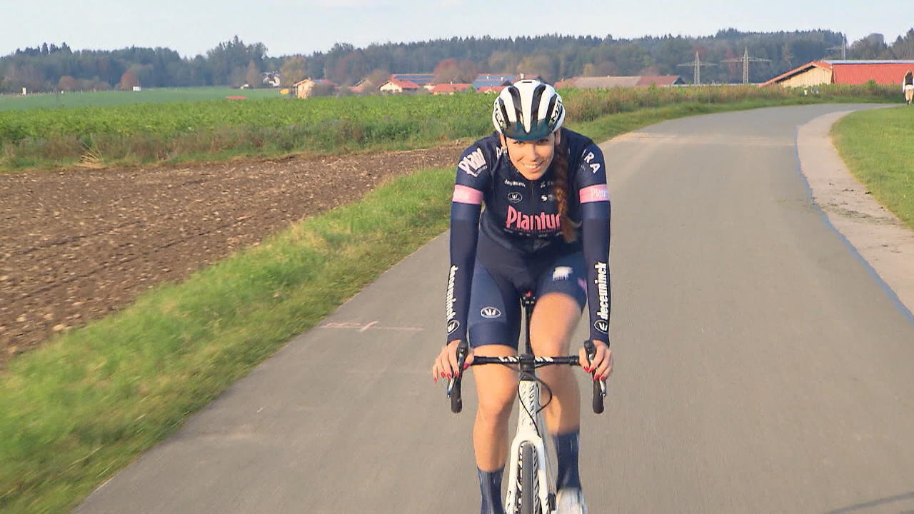 Laura Süßemilch sitzt wieder auf dem Rad Radsport