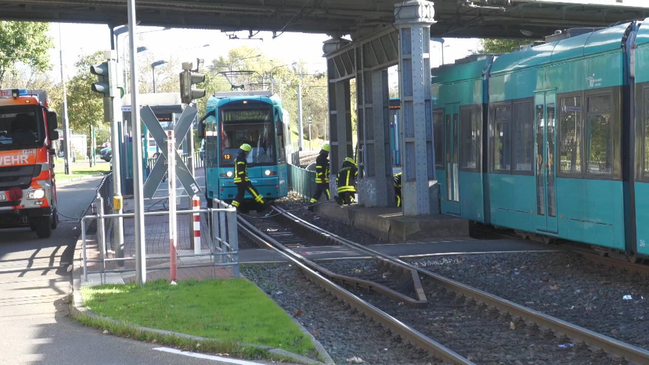 Junge (13) von Straßenbahn erfasst Tödlicher Unfall in Frankfurt