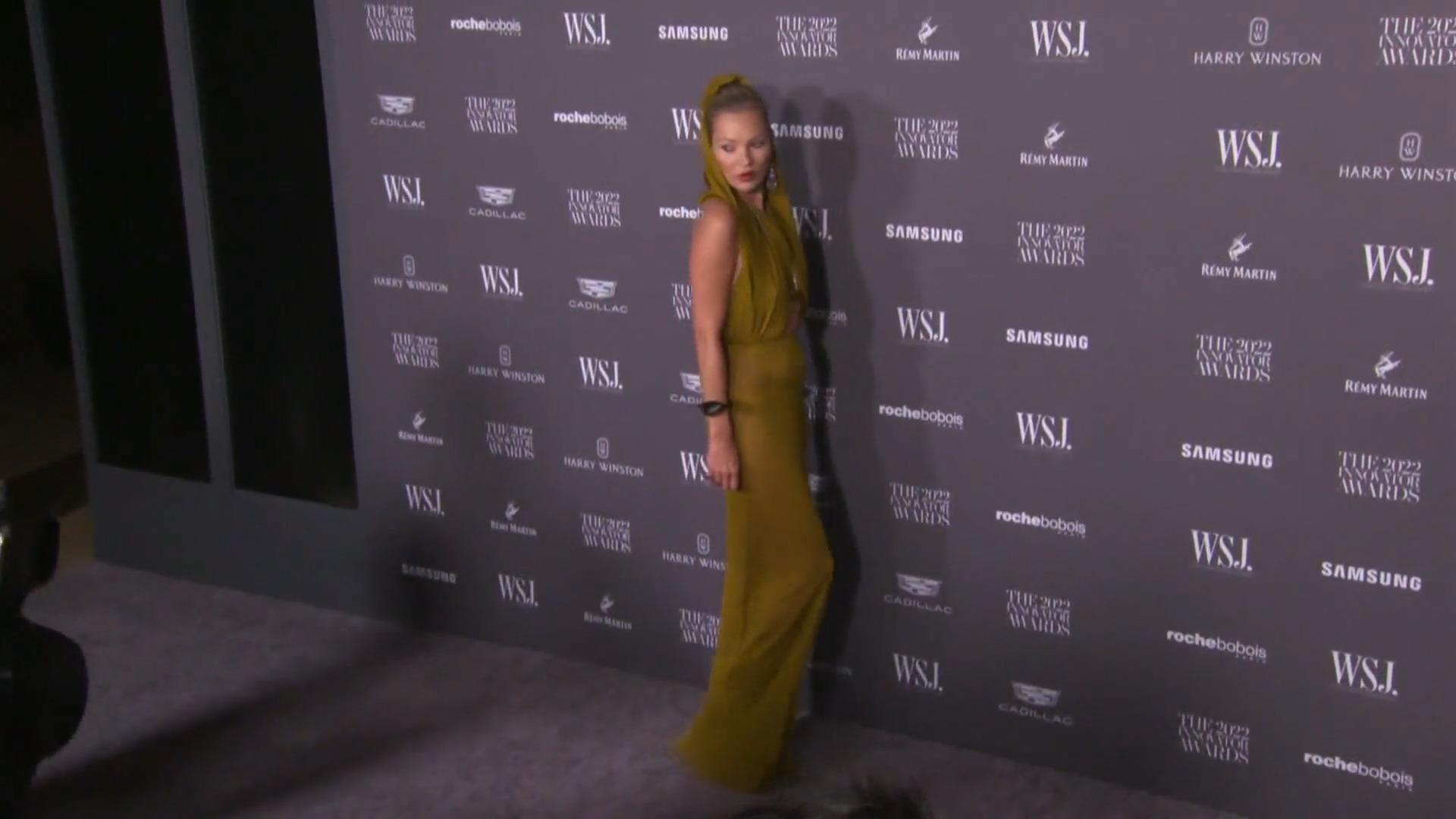 Kate Moss lallt bei Preisverleihung Hat sie es wieder getan?