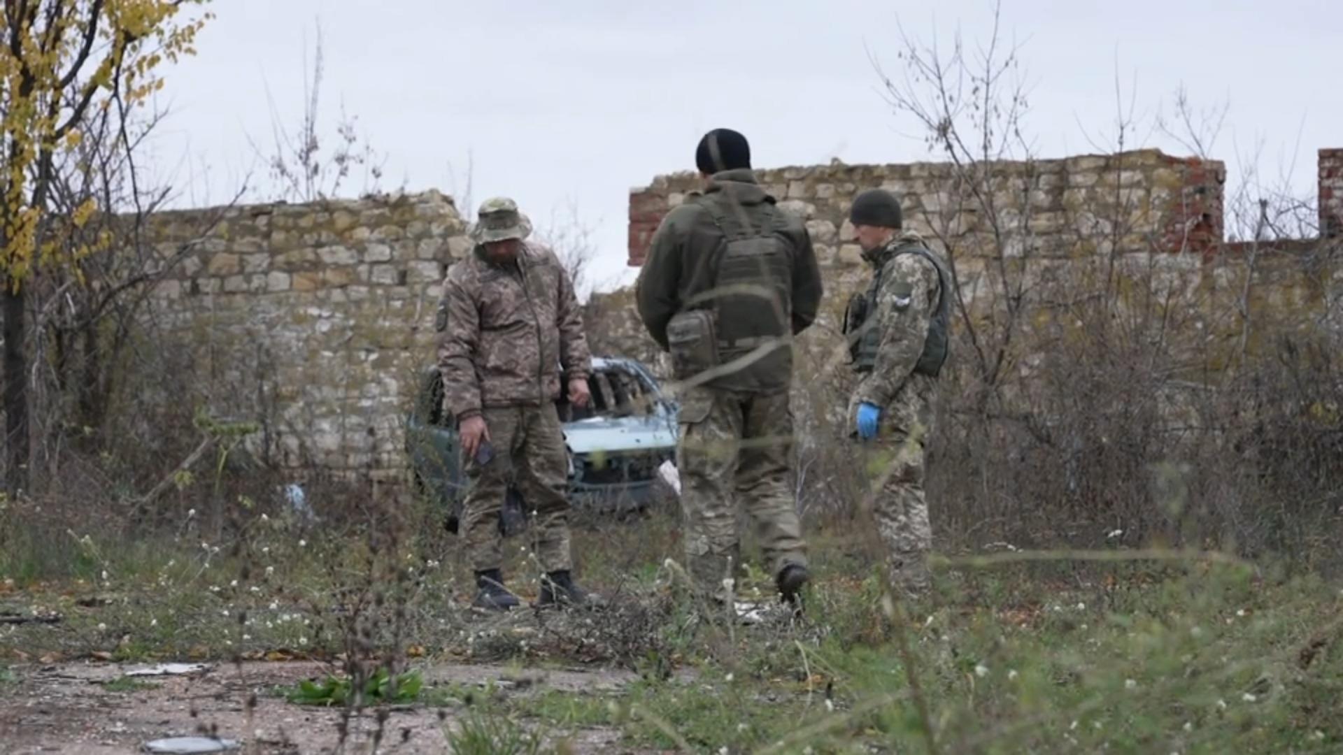 Einheit birgt Leichen gefallener Soldaten in Ostukraine Ermittler finden verbrannte Knochen