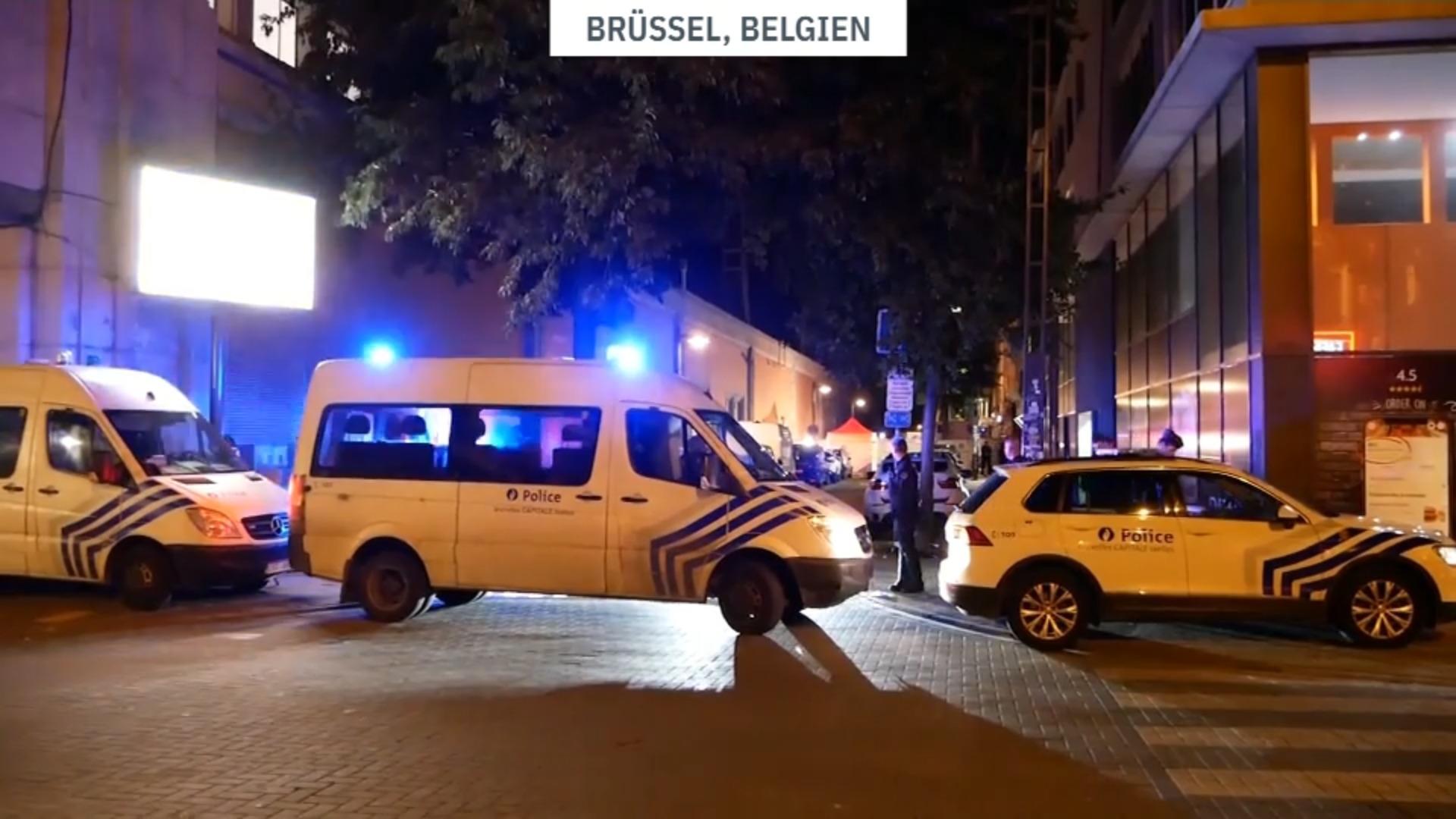 Mann tötet Polizisten mit Messer Terrorverdacht in Brüssel