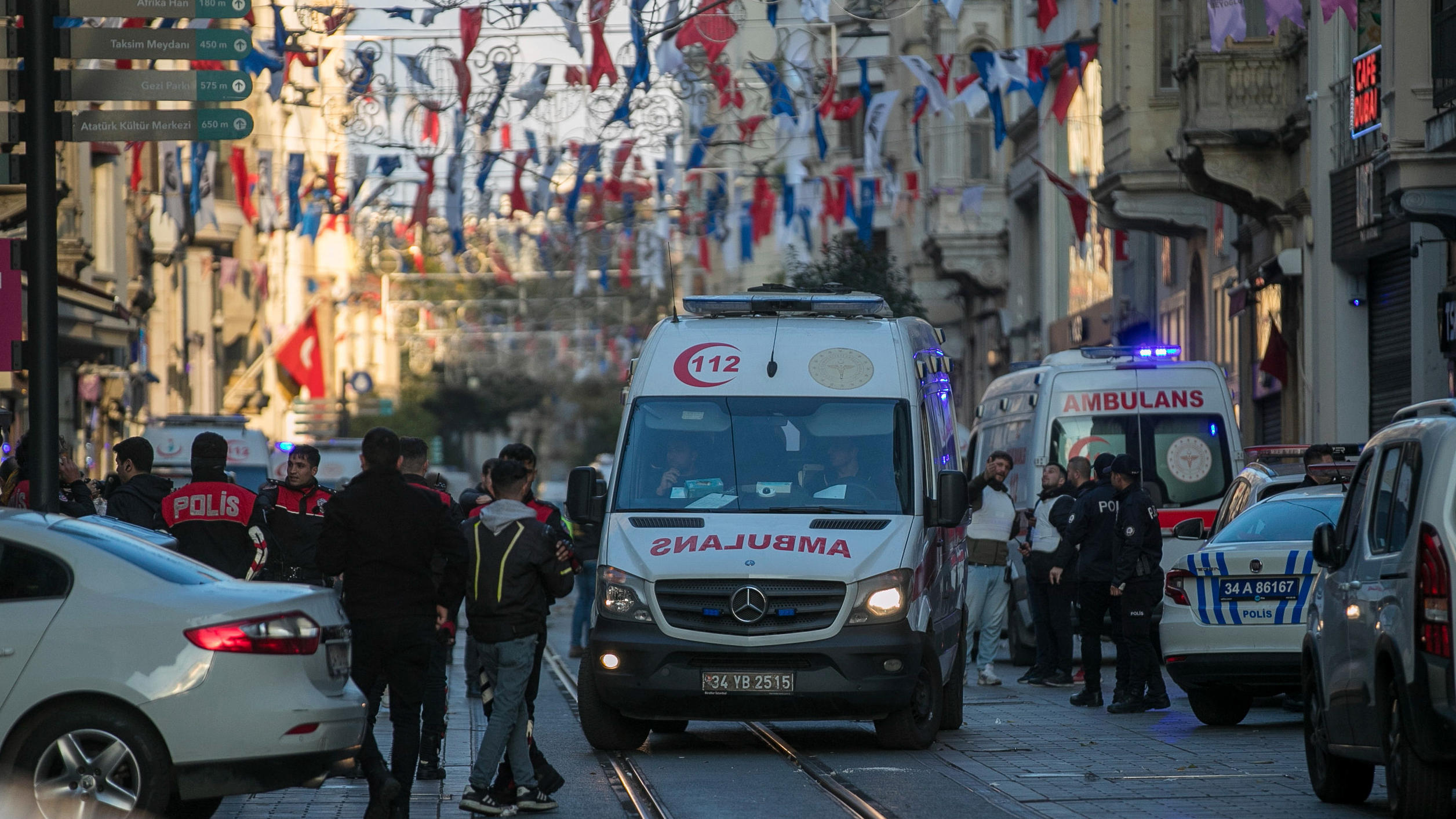 Explosion in Istanbul: 6 Tote, und viele Verletzte Erdogan spricht von "hinterhältigem Anschlag"