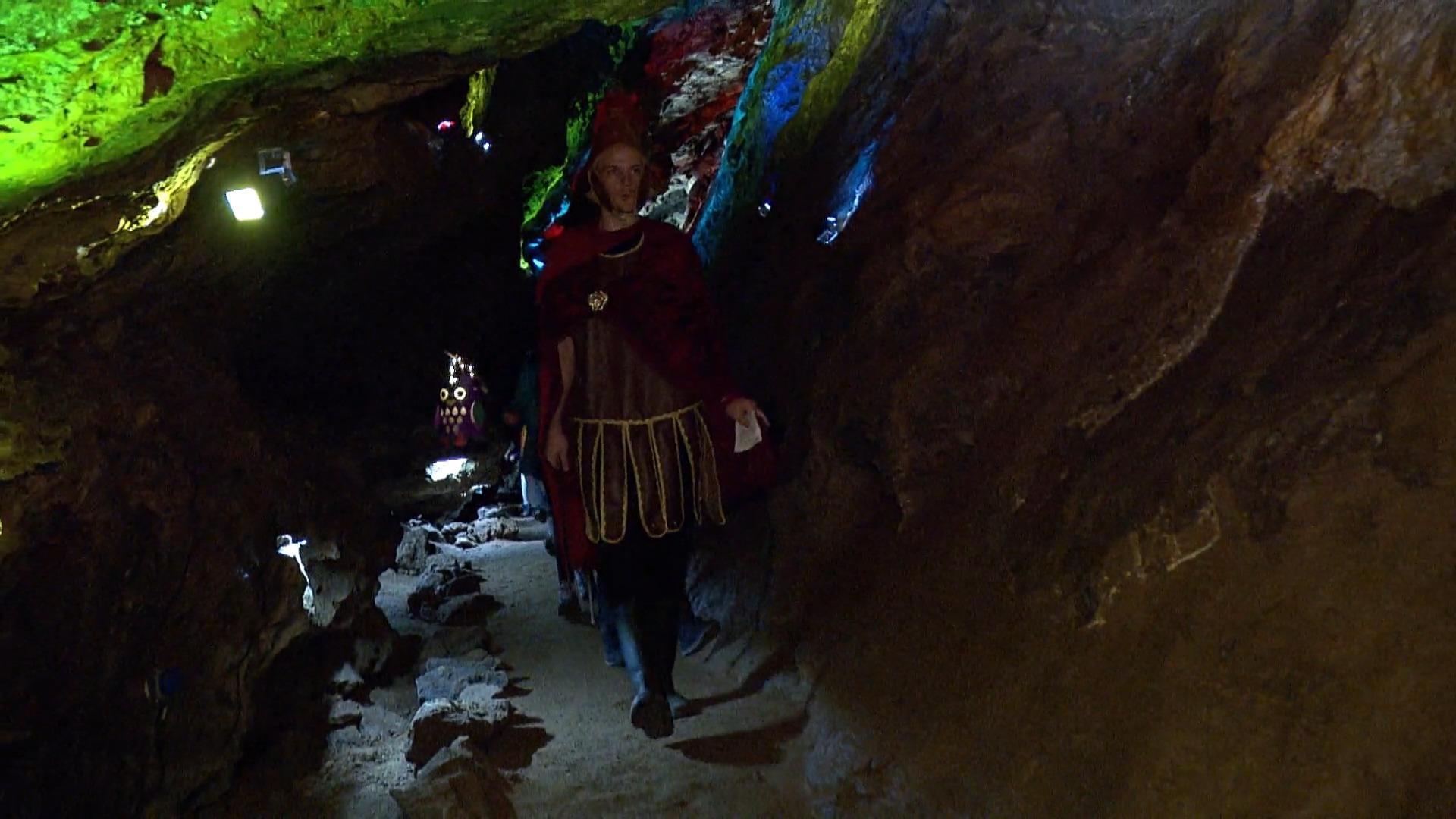 Martinszug unter der Erde Kluterthöhle