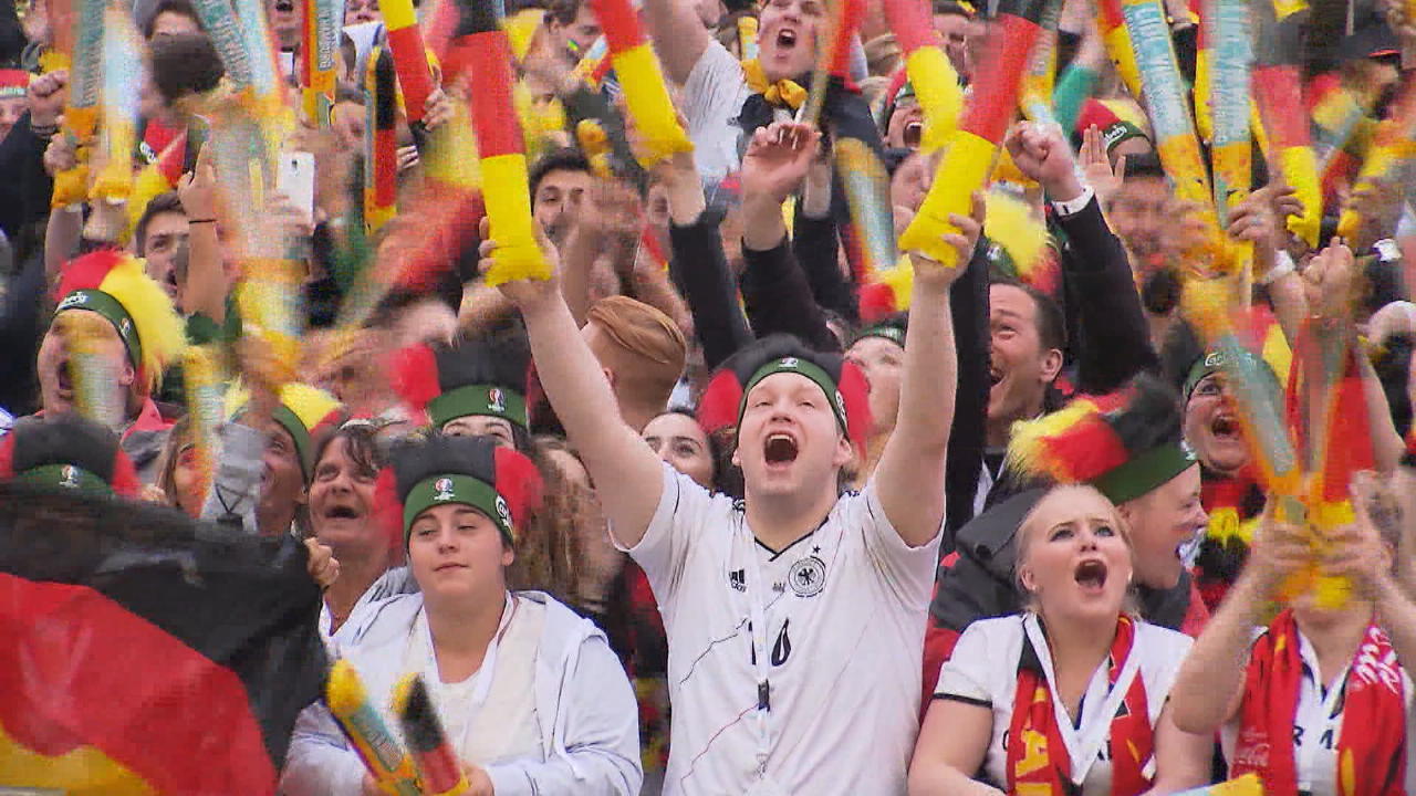 Forsa-Umfrage: So viele Deutsche wollen die WM schauen Wird Katar zur "Kater-WM"?