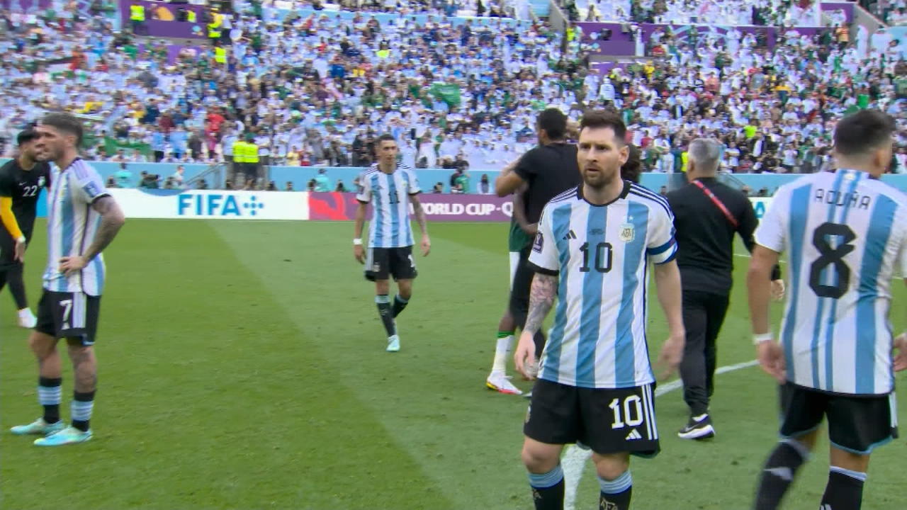 Messi & Co. blamieren sich gegen Außenseiter 1. WM-Sensation perfekt