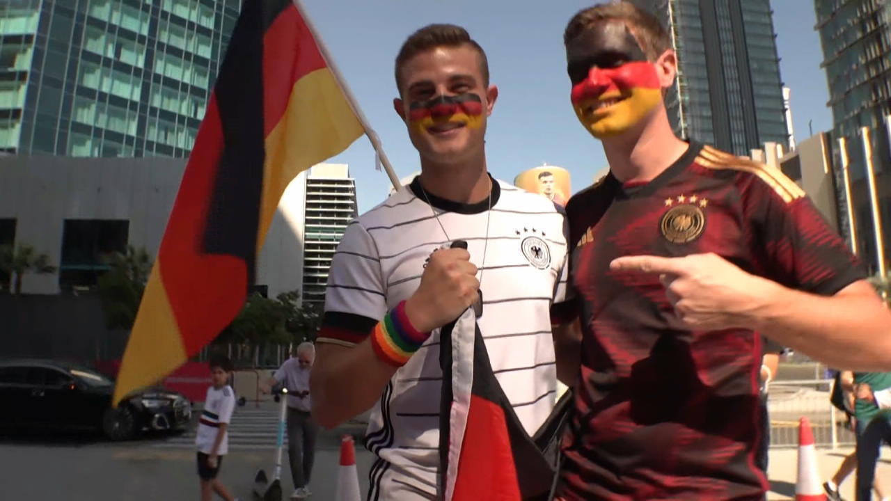 Deutscher Fan in Katar abgeführt Wegen Regenbogenbinde