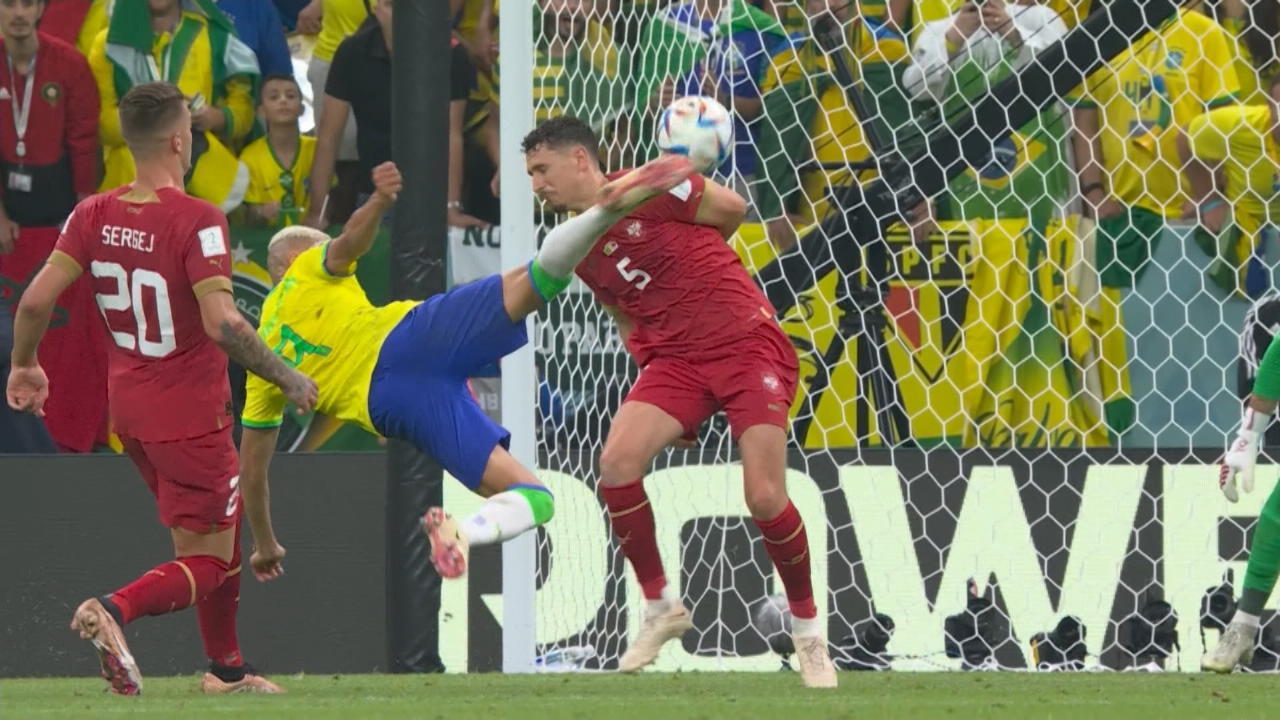 Seitfallzieher! Brasilien feiert Sensations-Tor Samba in Katar