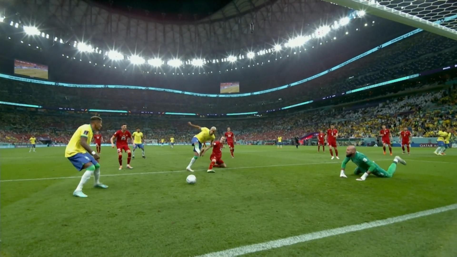 Tor der WM? Traumhafter Treffer verzückt Brasilien Portugal-Dusel bei irrem Bock