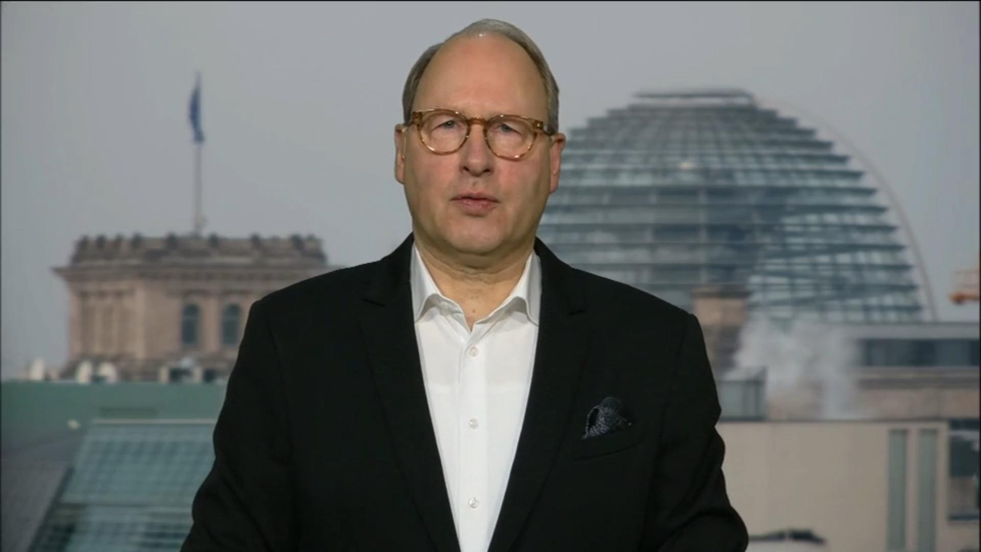 Shopping in der Weihnachtszeit Stefan Genth im Interview