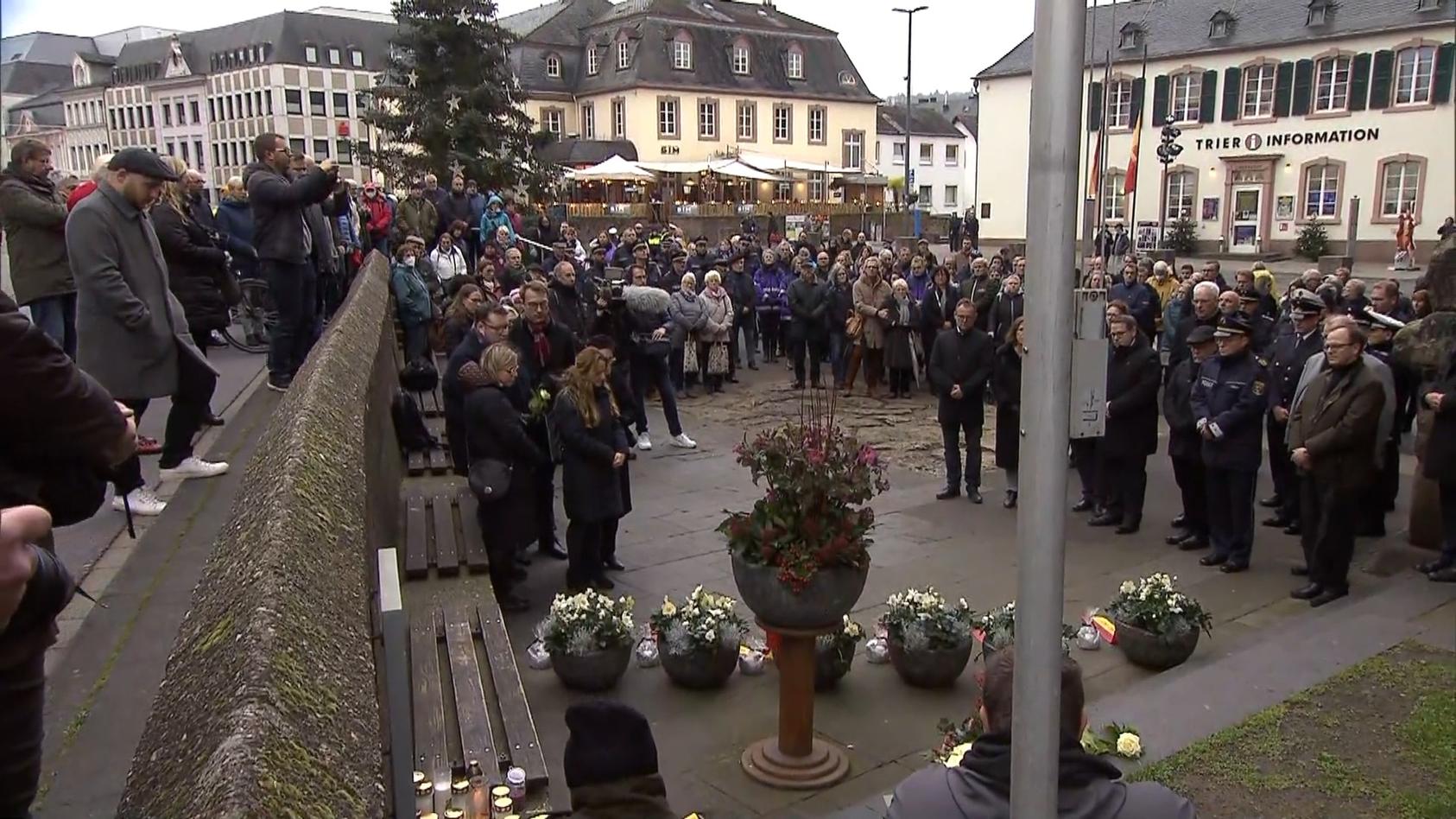Trier gedenkt der Opfer der Amokfahrt Vor zwei Jahren starben 5 Menschen