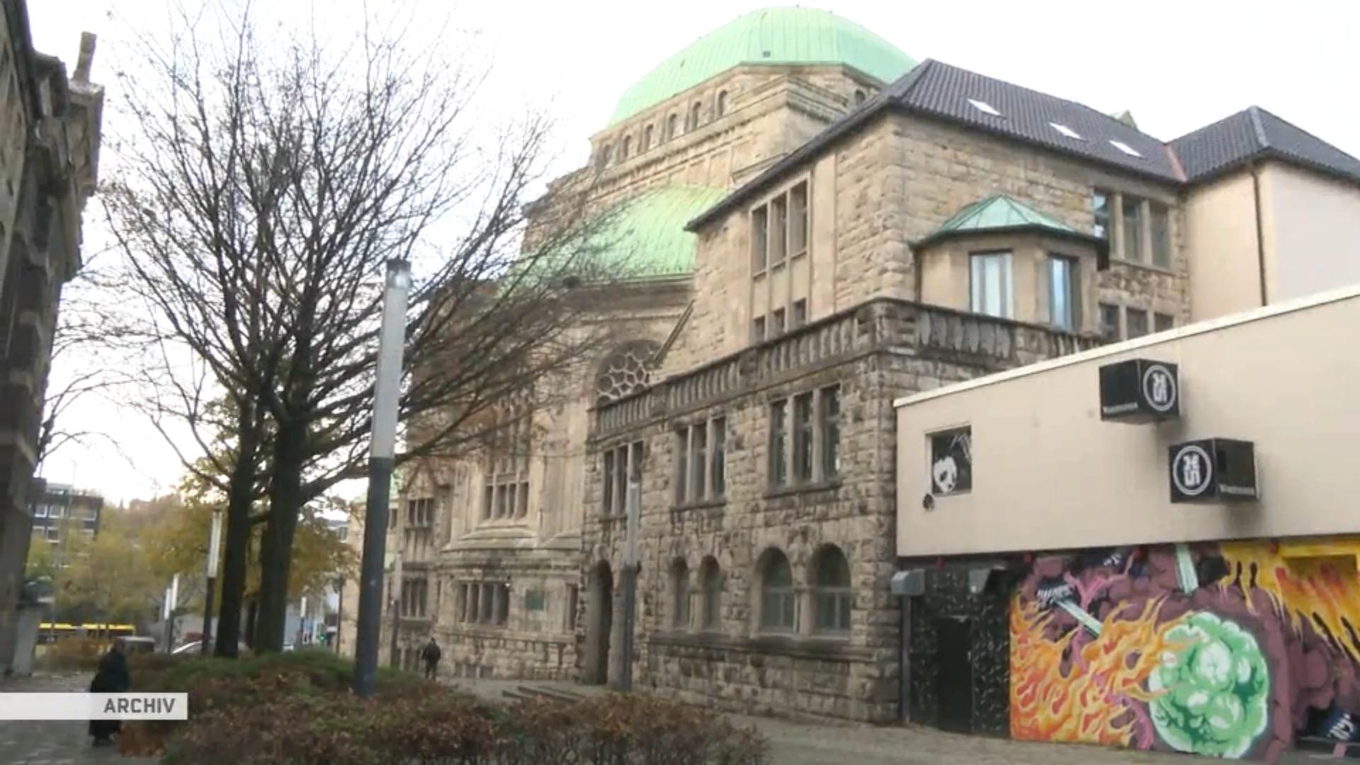 Rocker soll an Anschlägen beteiligt sein Synagogen