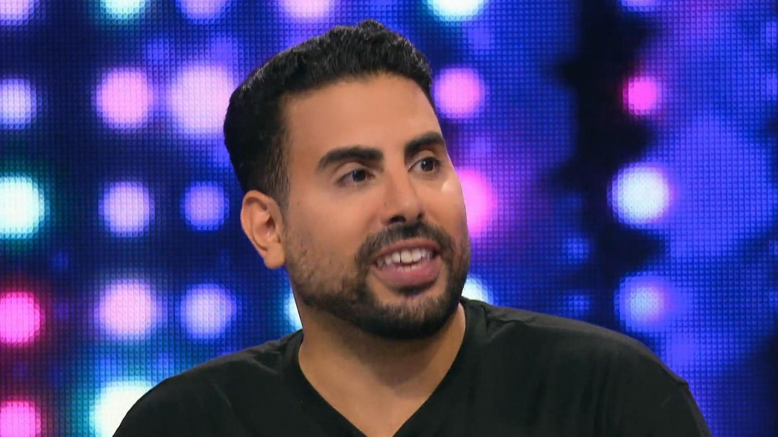 Wunderbarer Nebenjob: ER textet die kleinen Zettelchen dafür Take Me Out Boys, Boys, Boys: Glückskekse