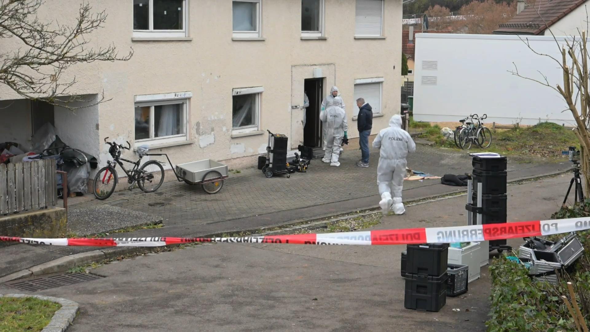 Mann attackiert Schulkinder in Illerkirchberg Mädchen (14) nach Angriff tot