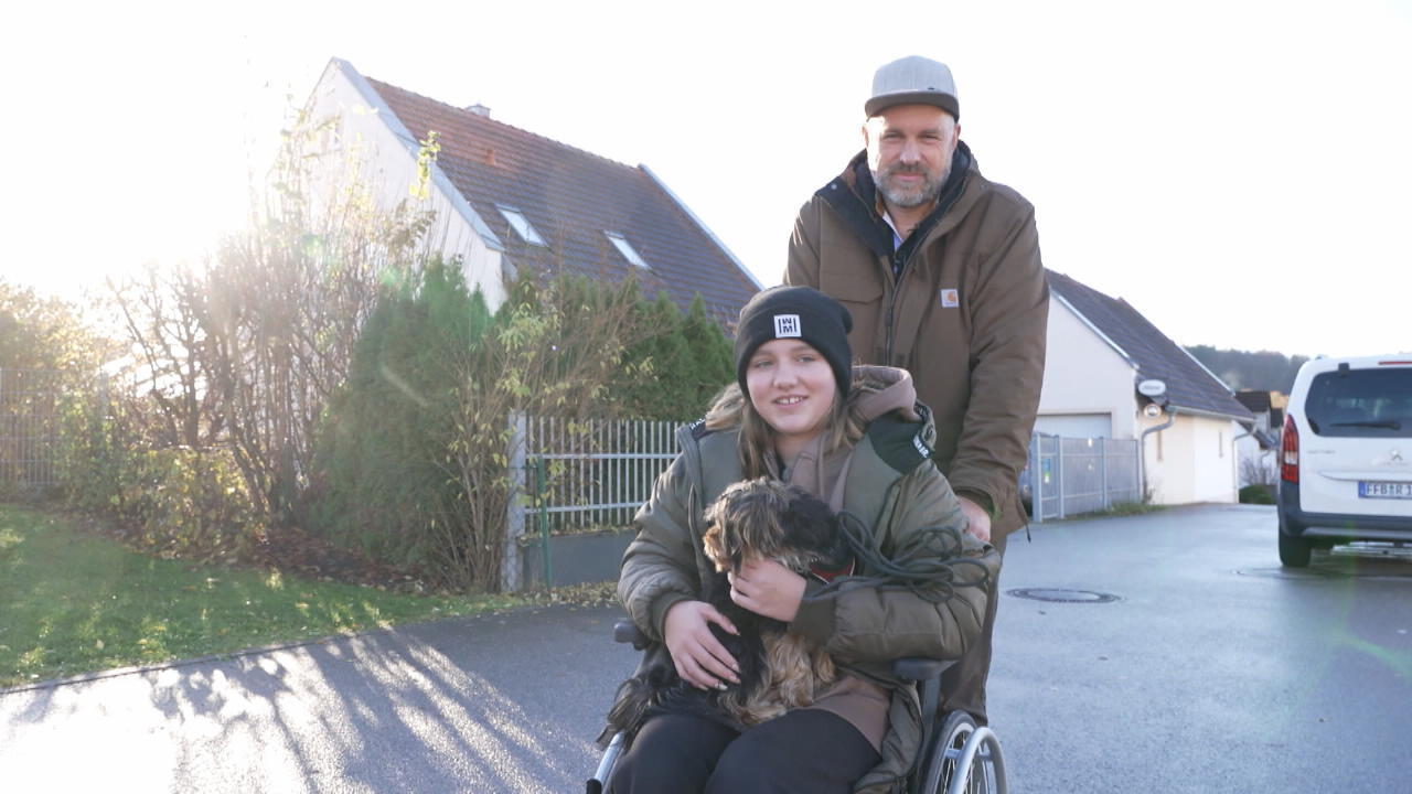 Elli (12) kämpft gegen Long Covid Nach Corona-Infektion im Rollstuhl