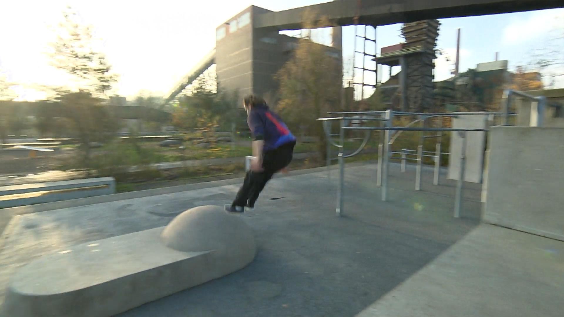Ein 25-Jähriger aus Essen macht gefährliche Stunts Parkour-Profi