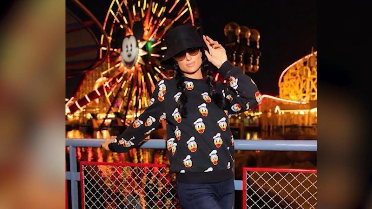 Paris Hilton: Undercover im Disneyland SO erkennt sie niemand