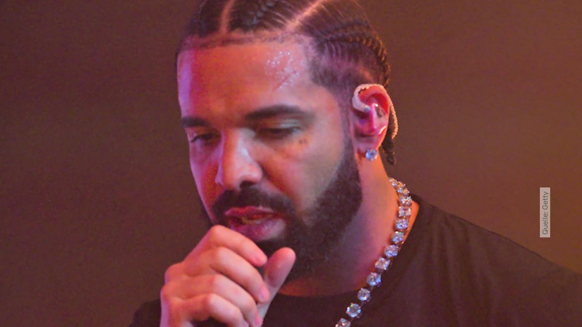 Drakes besondere Erinnerungs-Kette Liebe macht Bling! Rapper Drake tauscht 42 Verflos