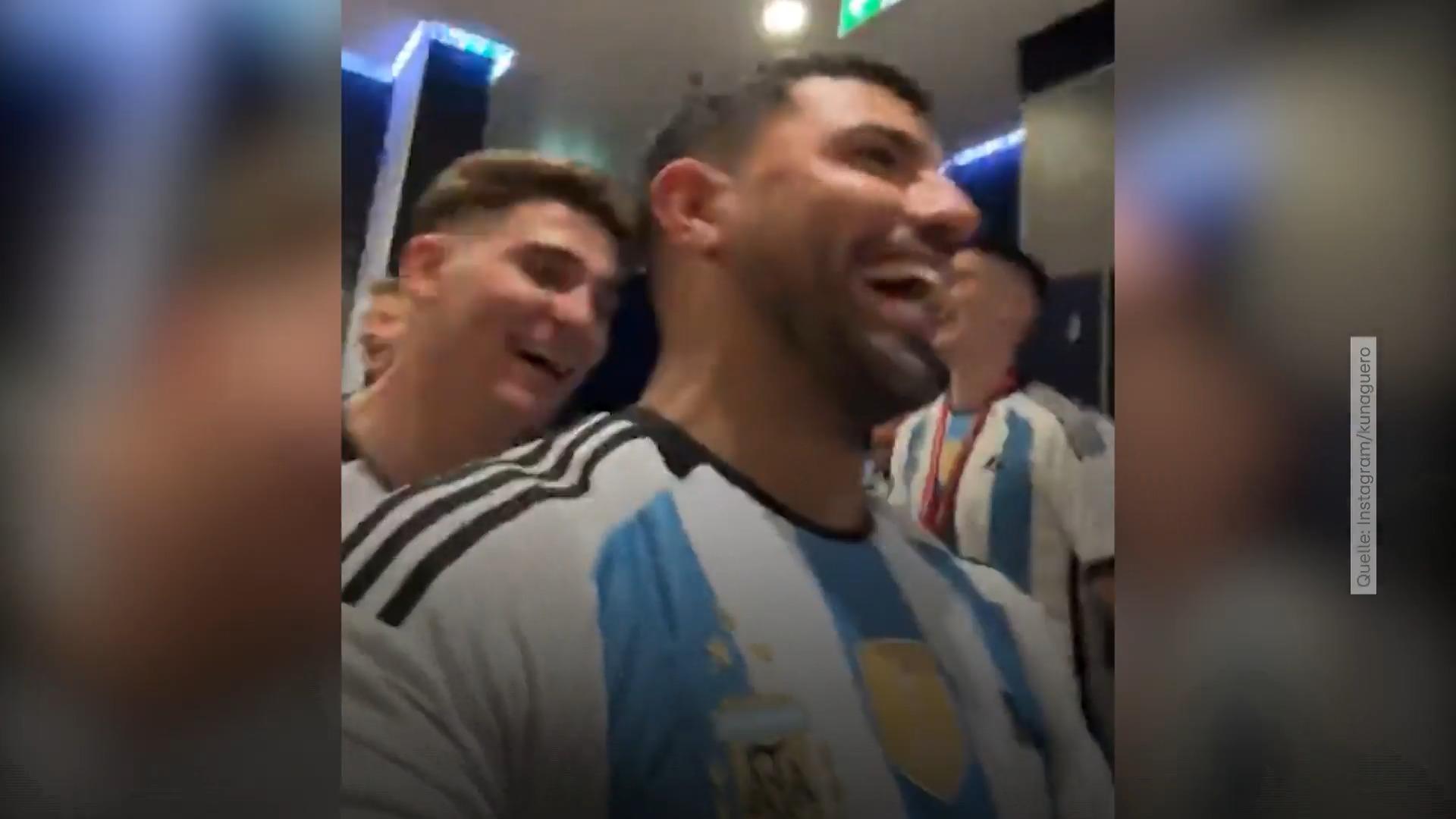 Kabinenparty: Argentinier verspotten Mbappé mit Song "Eine Minute der Stille für..."