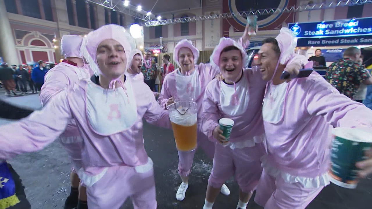 Darts-WM: Der Wahnsinn namens "Ally Pally" Spektakel in London lockt deutsche Fans
