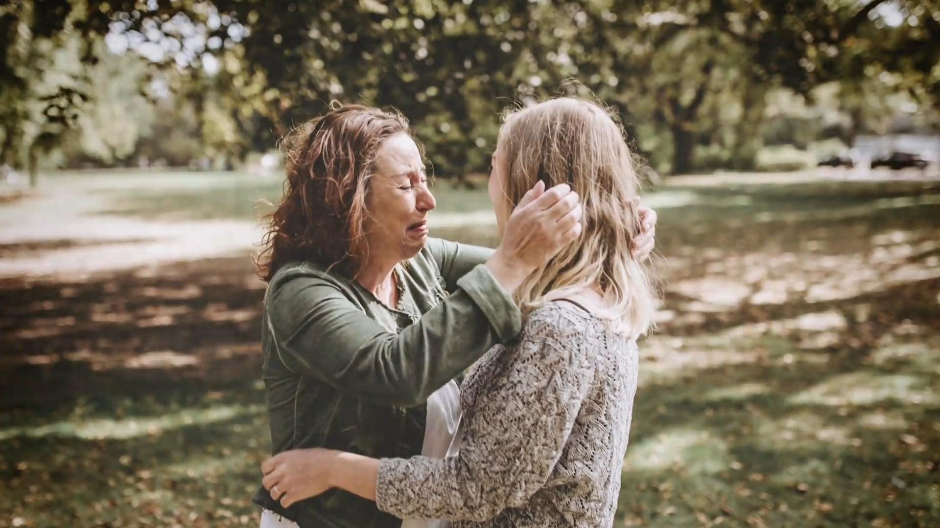 Gina (28): "Bitte rettet meine Mama" Diagnose Blutkrebs