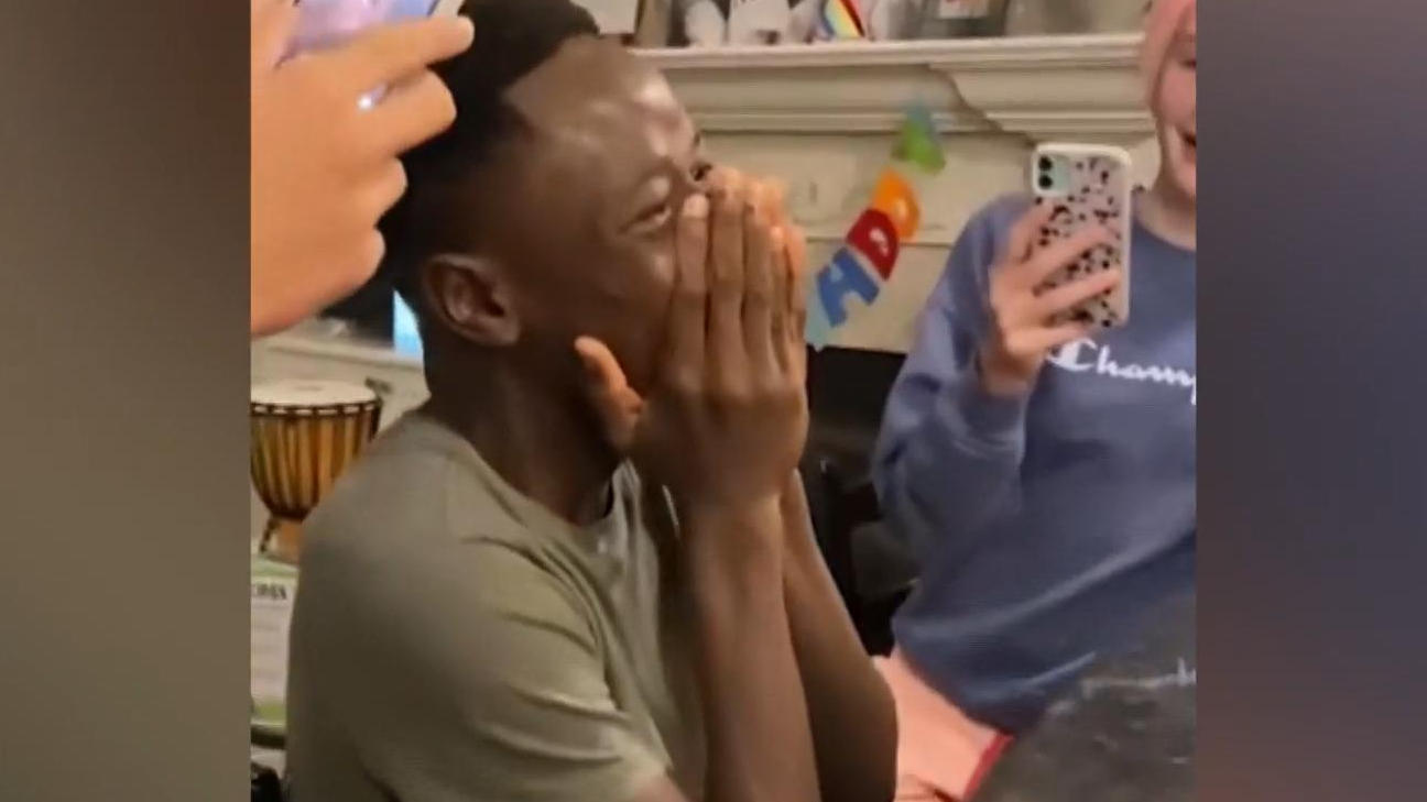 Adoptierter Junge (14) bekommt erste Geburtstagstorte! Diese Aktion rührt ganz TikTok zu Tränen