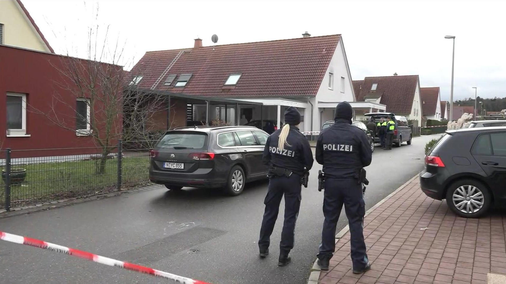 Bei Nürnberg: 17-Jähriger greift Mutter und Schwester an 14-Jährige stirbt