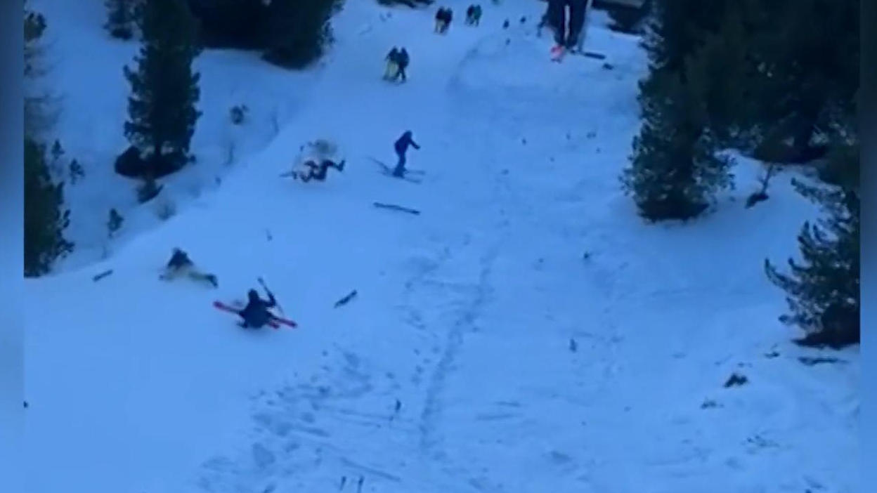 Snowboarder rast in mehrere Menschen - Vier Verletzte! Skurriler Ski-Unfall in Österreich