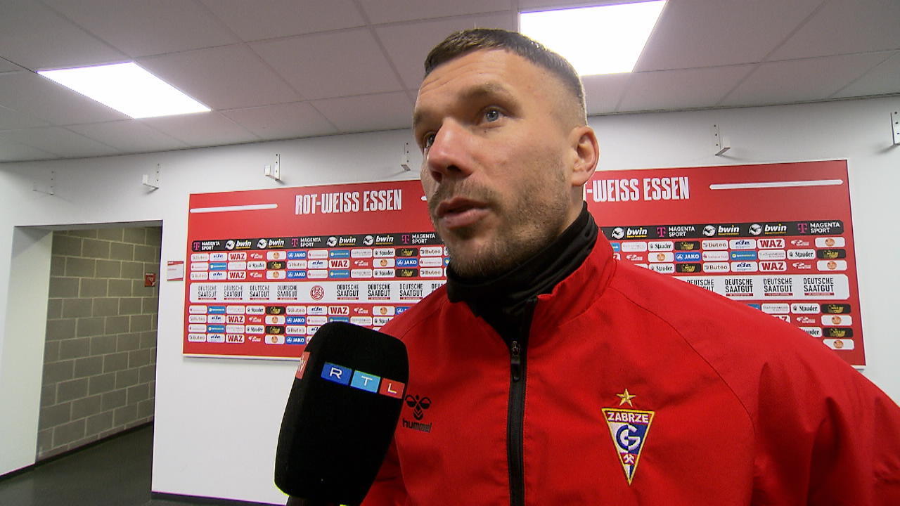 Podolski: "Hoffe, dass der FC Meister wird" "Bundesliga? Gucke nur Köln"