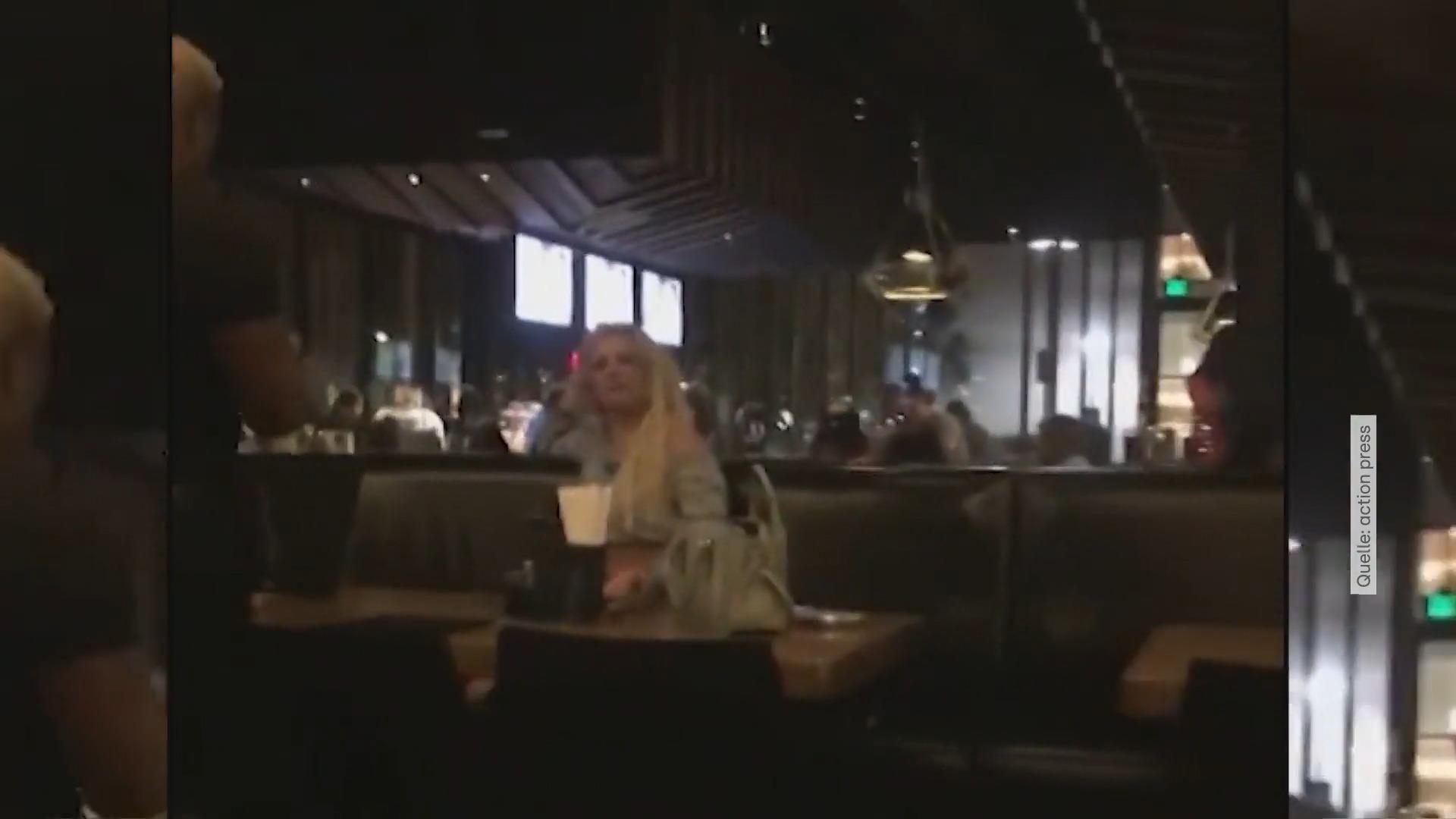 War das der Grund für Britney Spears' Restaurant-Ausraster? Society-Experte schätzt ein