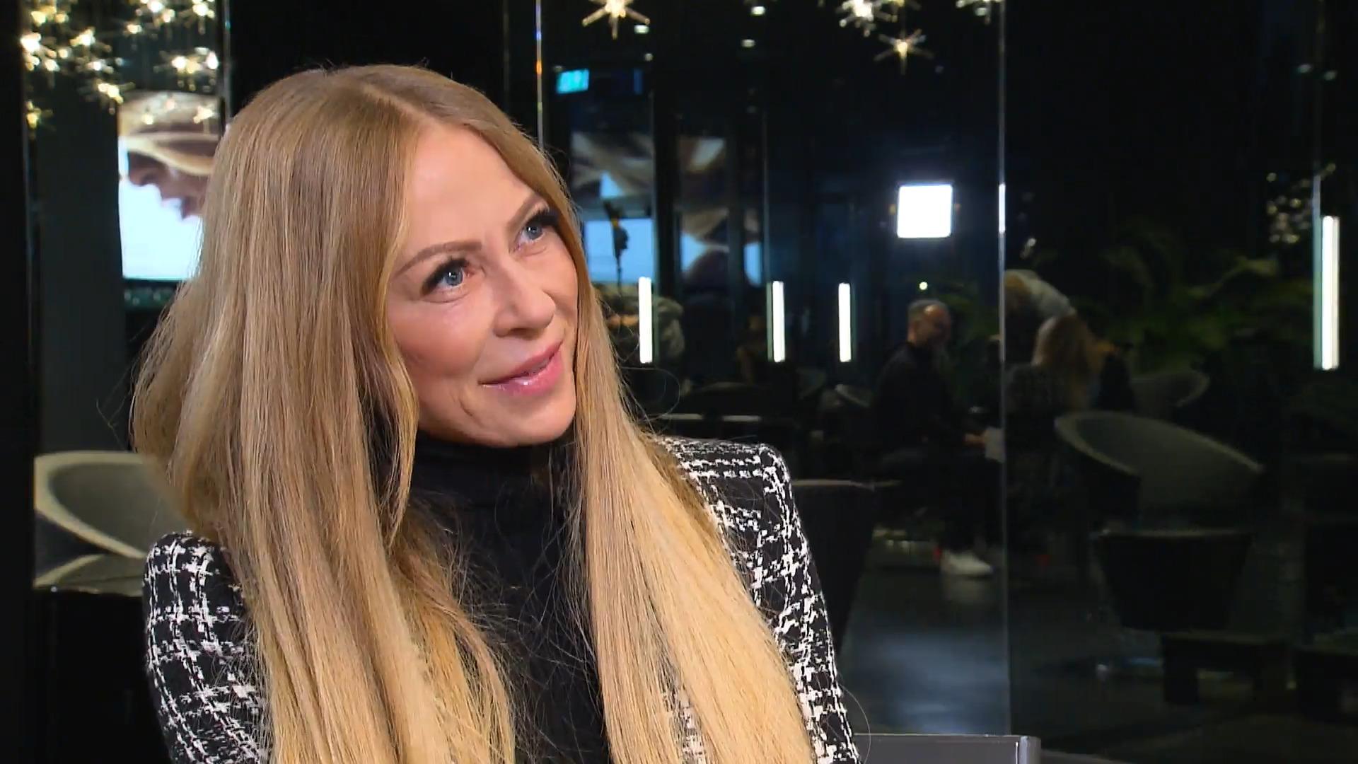 Jenny Elvers bei "Ein Promi ein Joker" VIP-Verhör