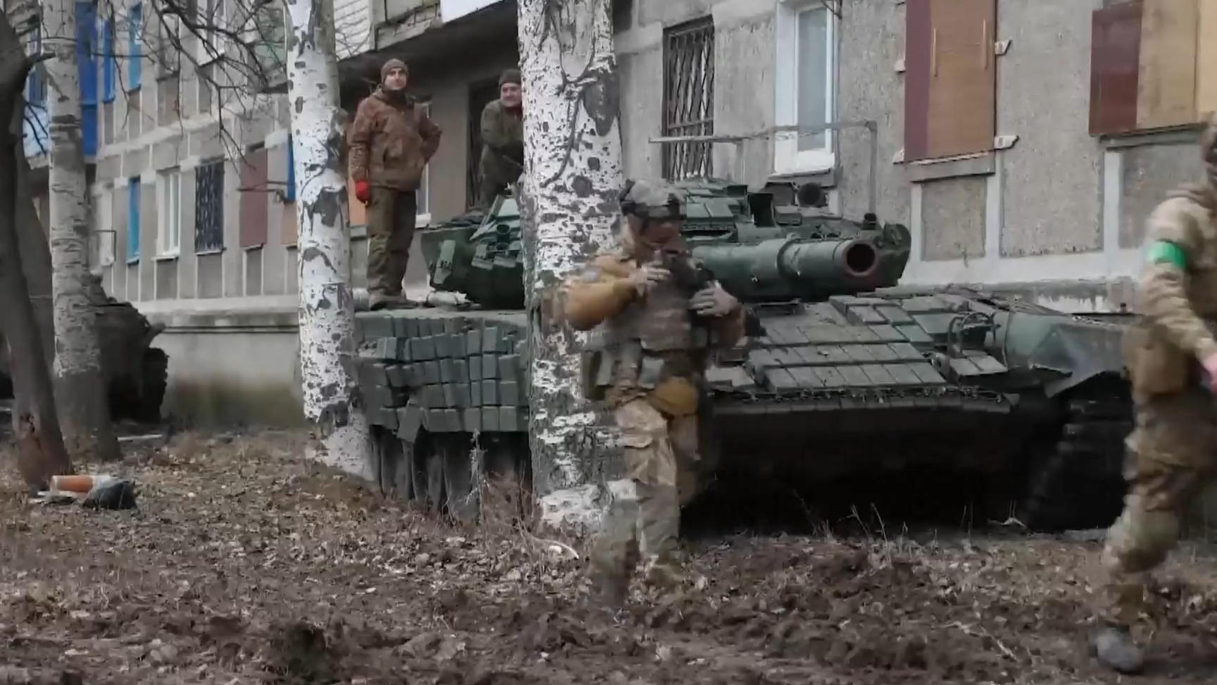 Russische Soldaten sollen bereits an Ortsgrenze warten Ukrainer in Bachmut verschanzt